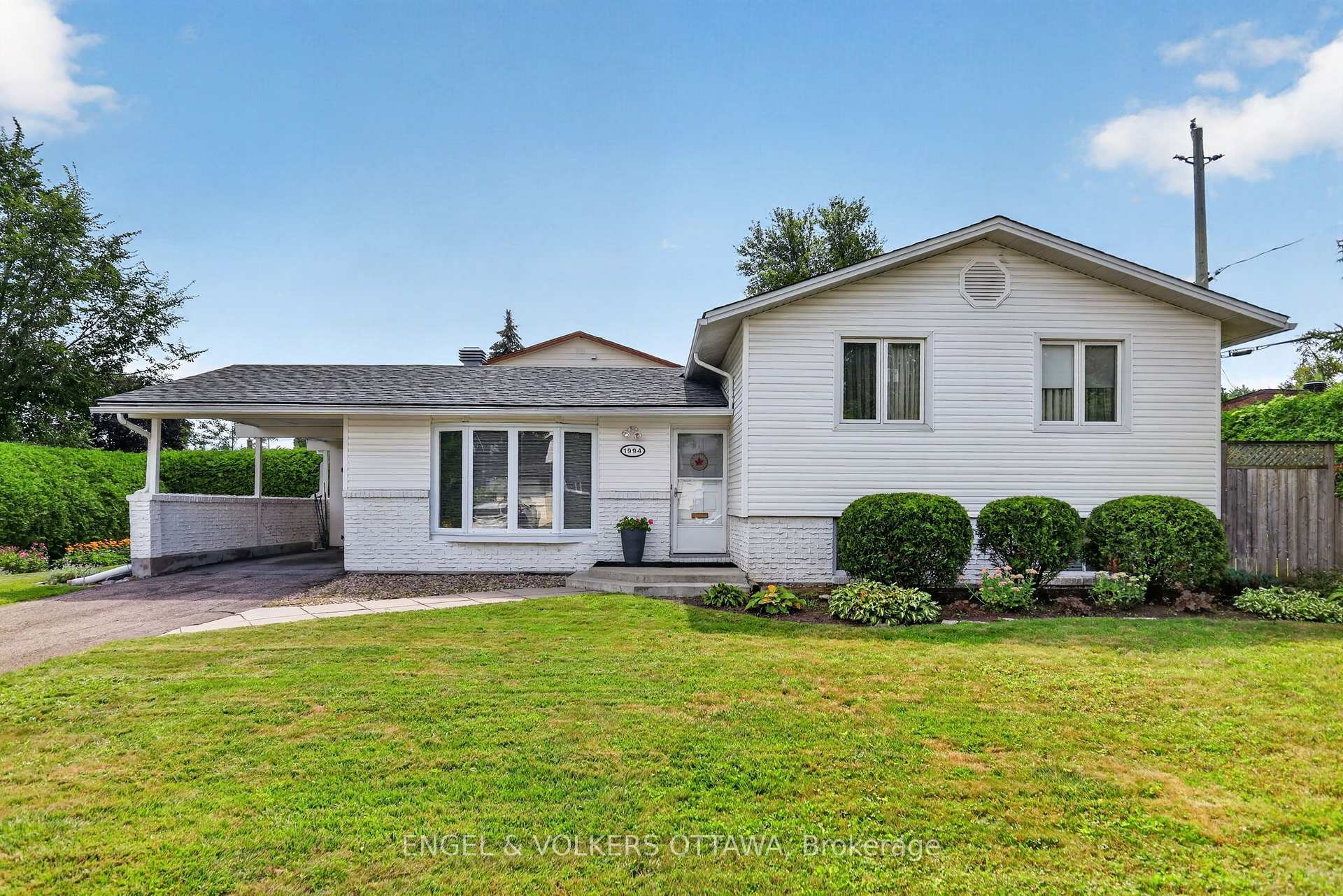 Photo 1 of 1994 Connecticut Avenue, Ottawa, Guildwood Estates - Urbandale Acres — HOMEH
