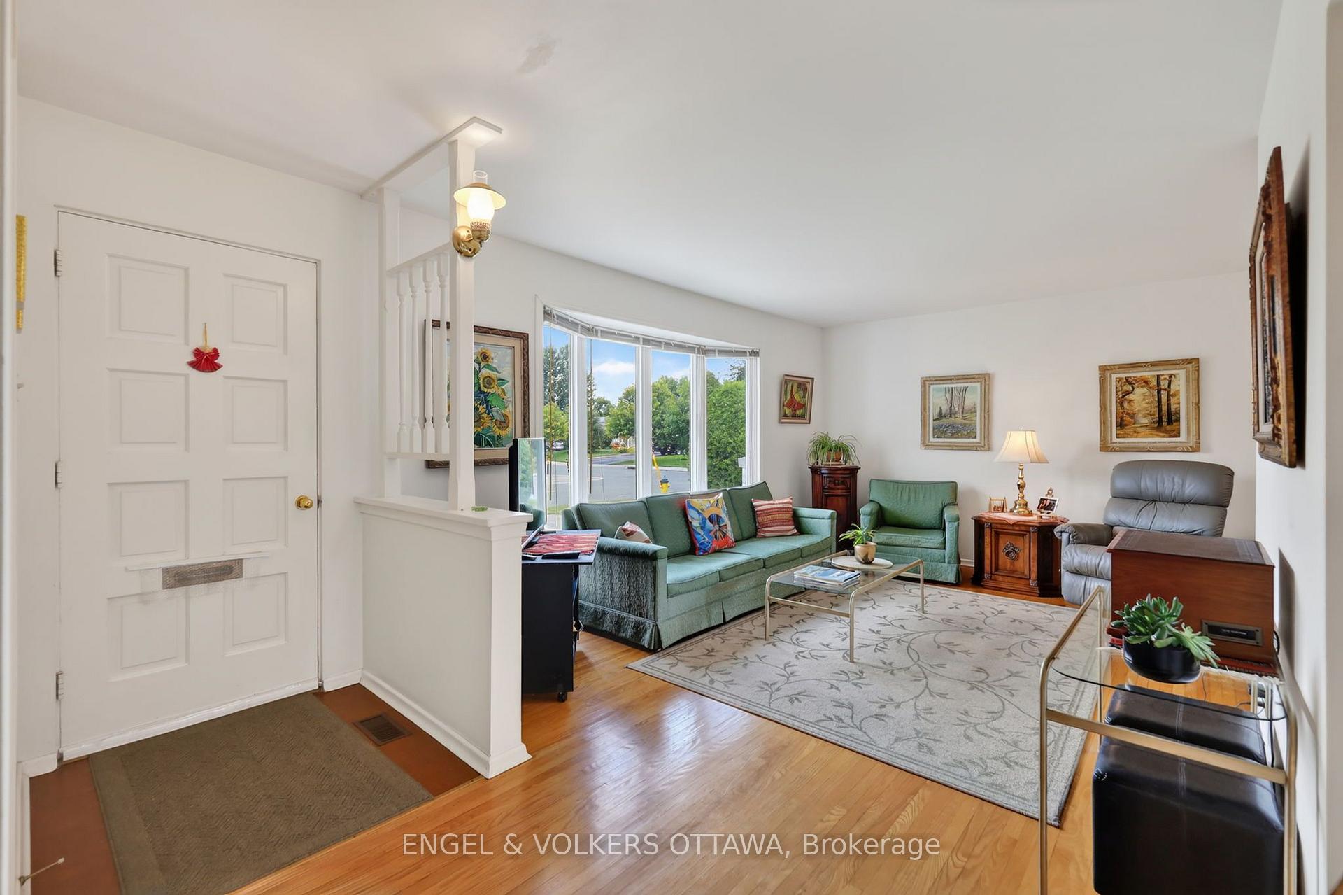 Photo 4 of 1994 Connecticut Avenue, Ottawa, Guildwood Estates - Urbandale Acres — HOMEH