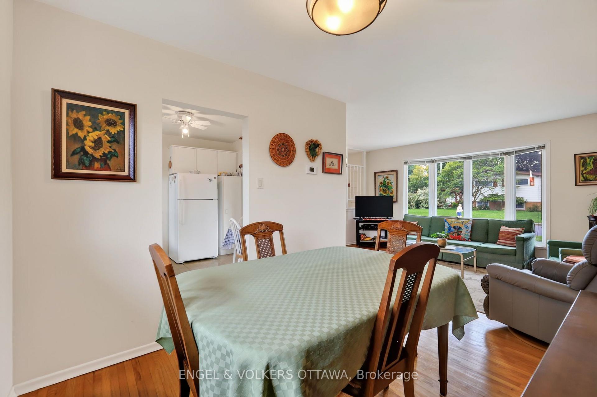 Photo 9 of 1994 Connecticut Avenue, Ottawa, Guildwood Estates - Urbandale Acres — HOMEH