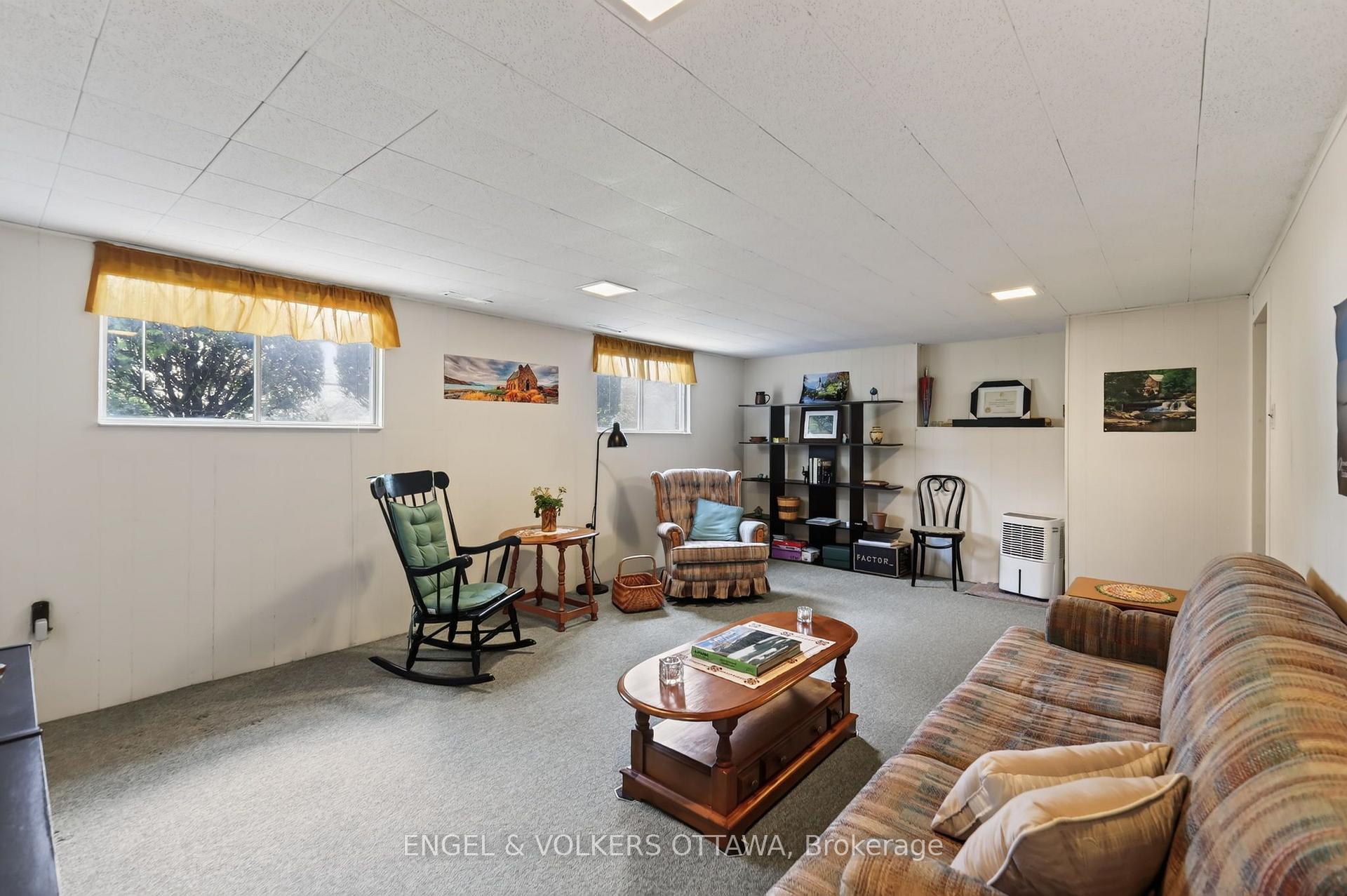 Photo 20 of 1994 Connecticut Avenue, Ottawa, Guildwood Estates - Urbandale Acres — HOMEH