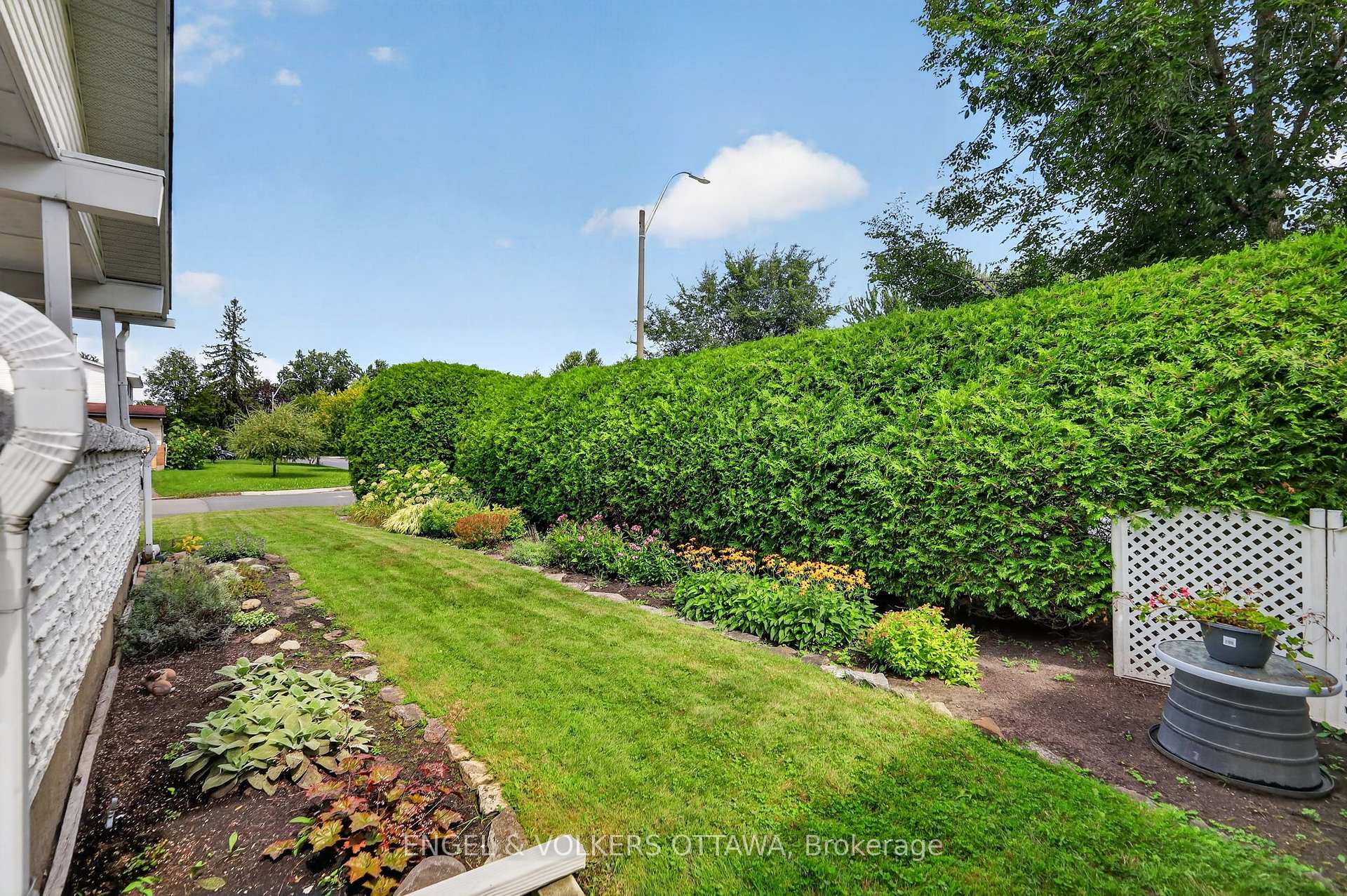 Photo 23 of 1994 Connecticut Avenue, Ottawa, Guildwood Estates - Urbandale Acres — HOMEH