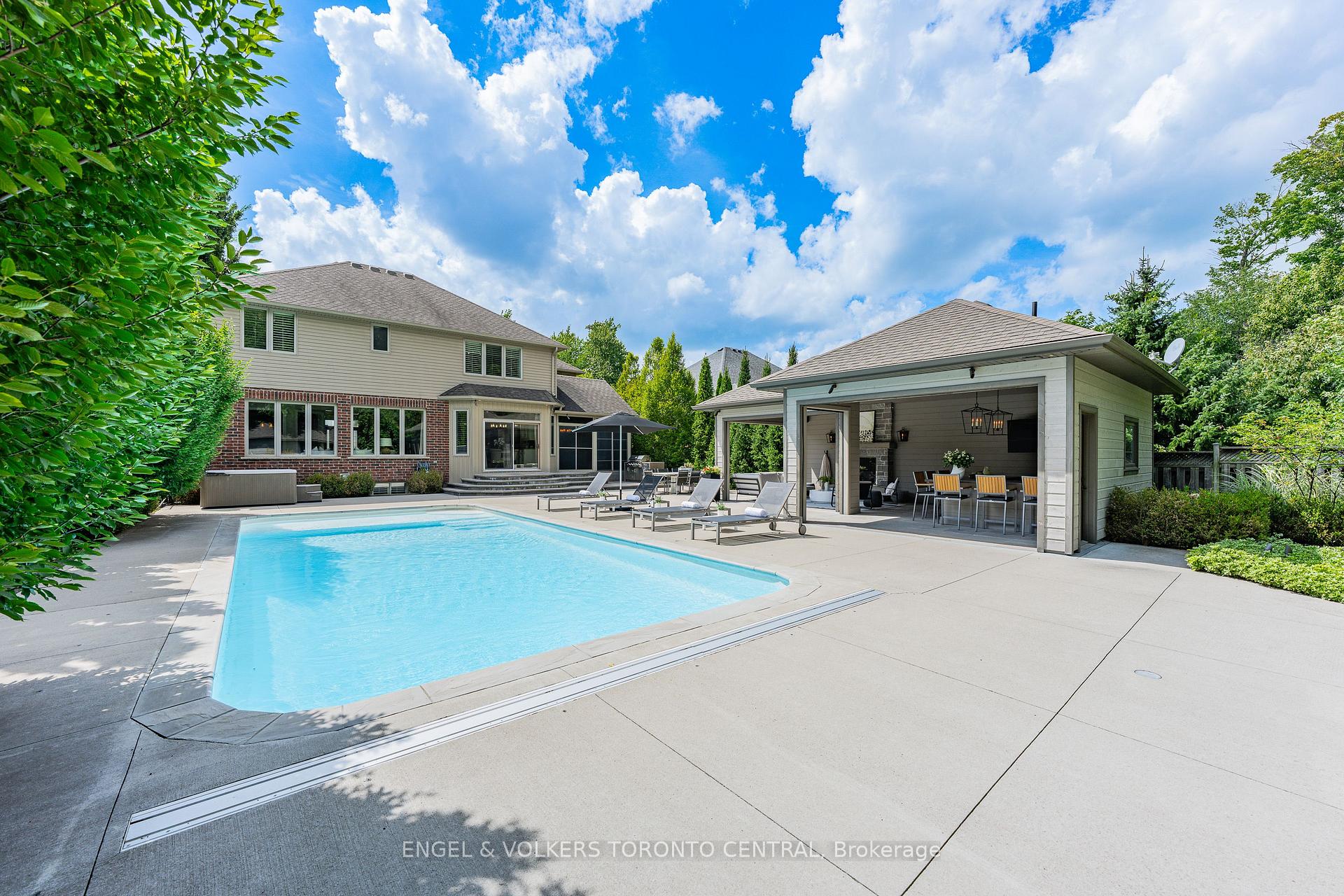 Photo 1 of 640 Chesapeake Drive, Waterloo, Eastbridge — HOMEH