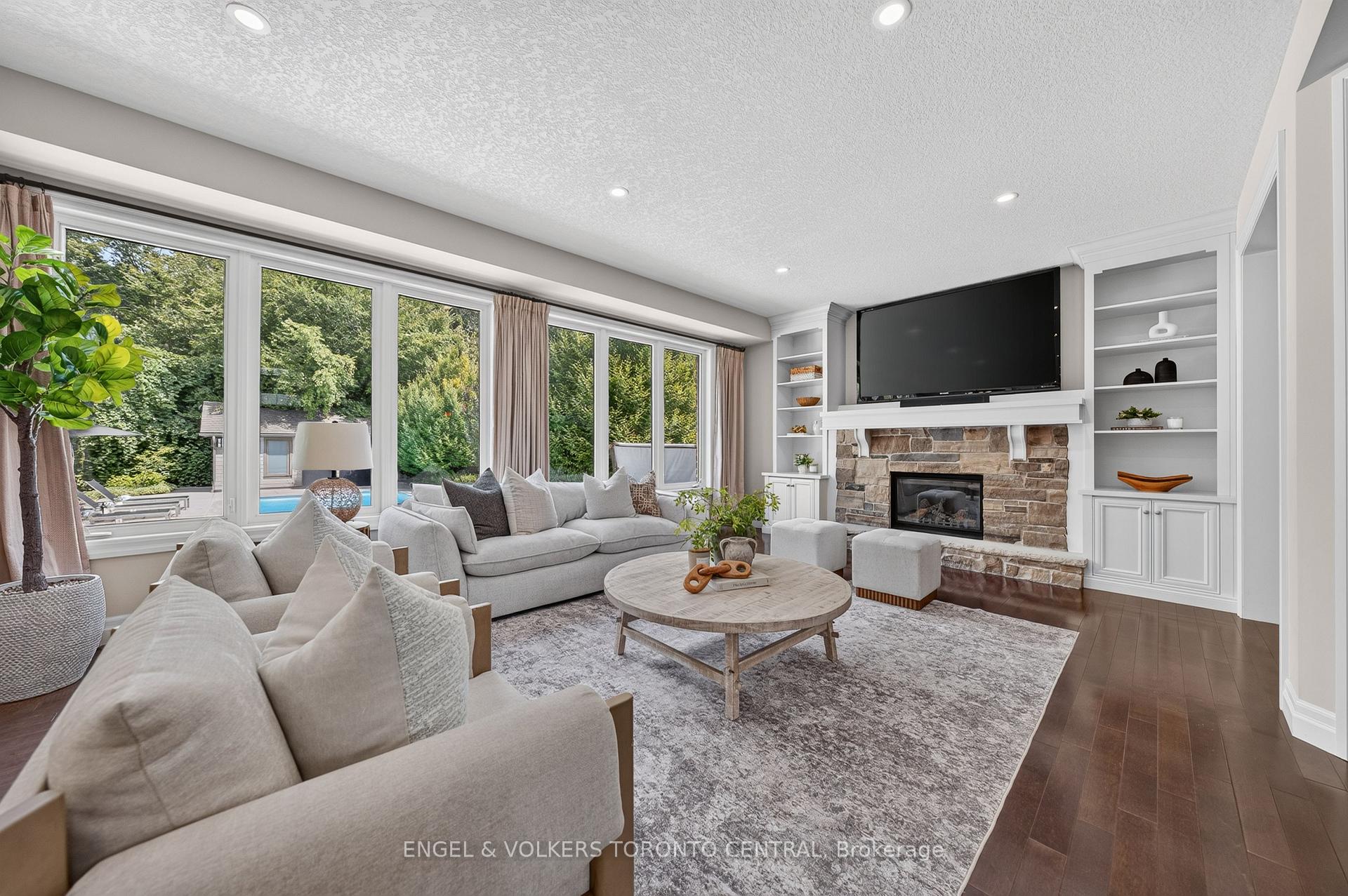 Photo 6 of 640 Chesapeake Drive, Waterloo, Eastbridge — HOMEH