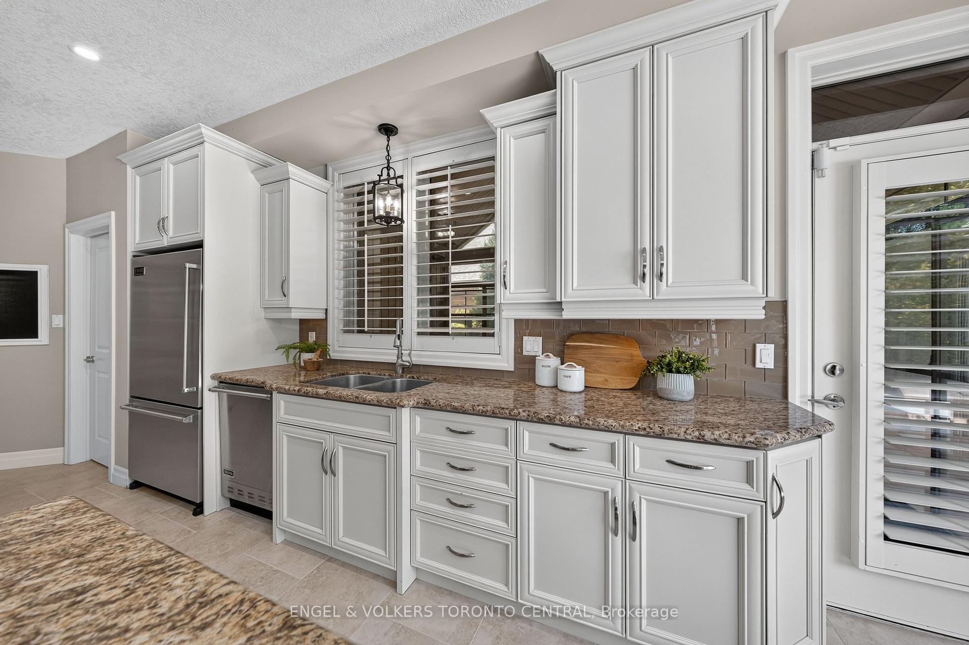 Photo 11 of 640 Chesapeake Drive, Waterloo, Eastbridge — HOMEH