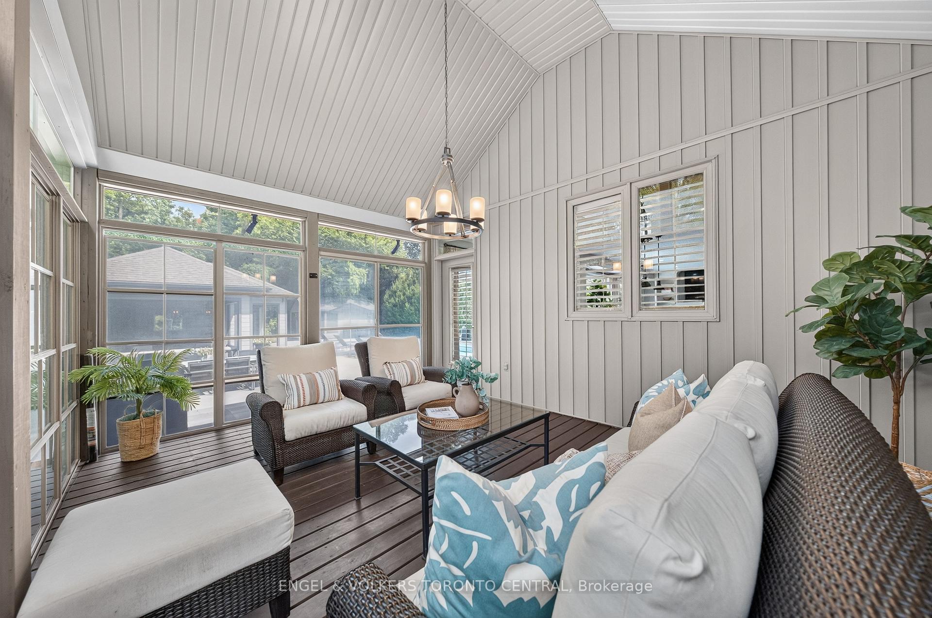 Photo 15 of 640 Chesapeake Drive, Waterloo, Eastbridge — HOMEH