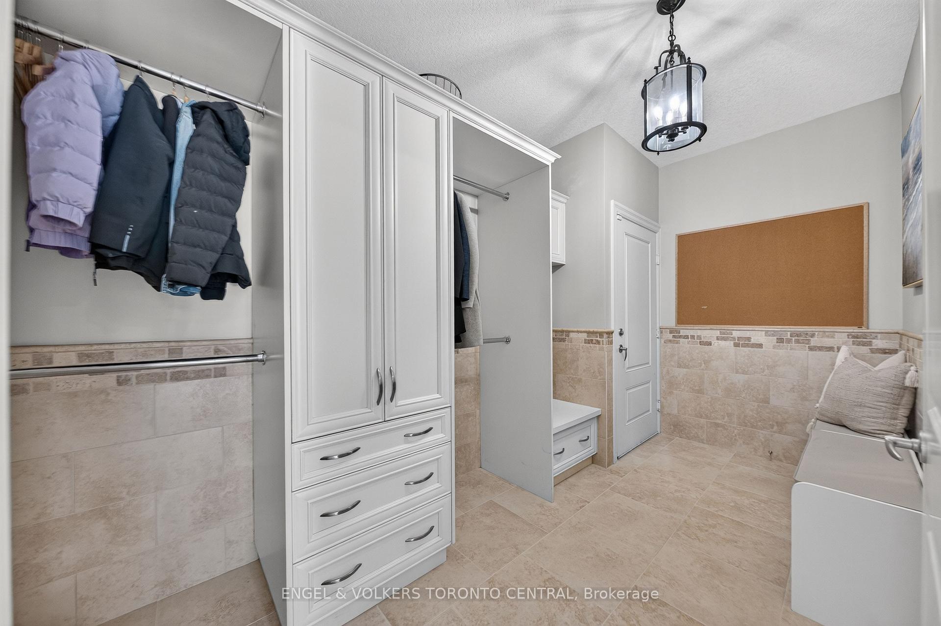 Photo 17 of 640 Chesapeake Drive, Waterloo, Eastbridge — HOMEH