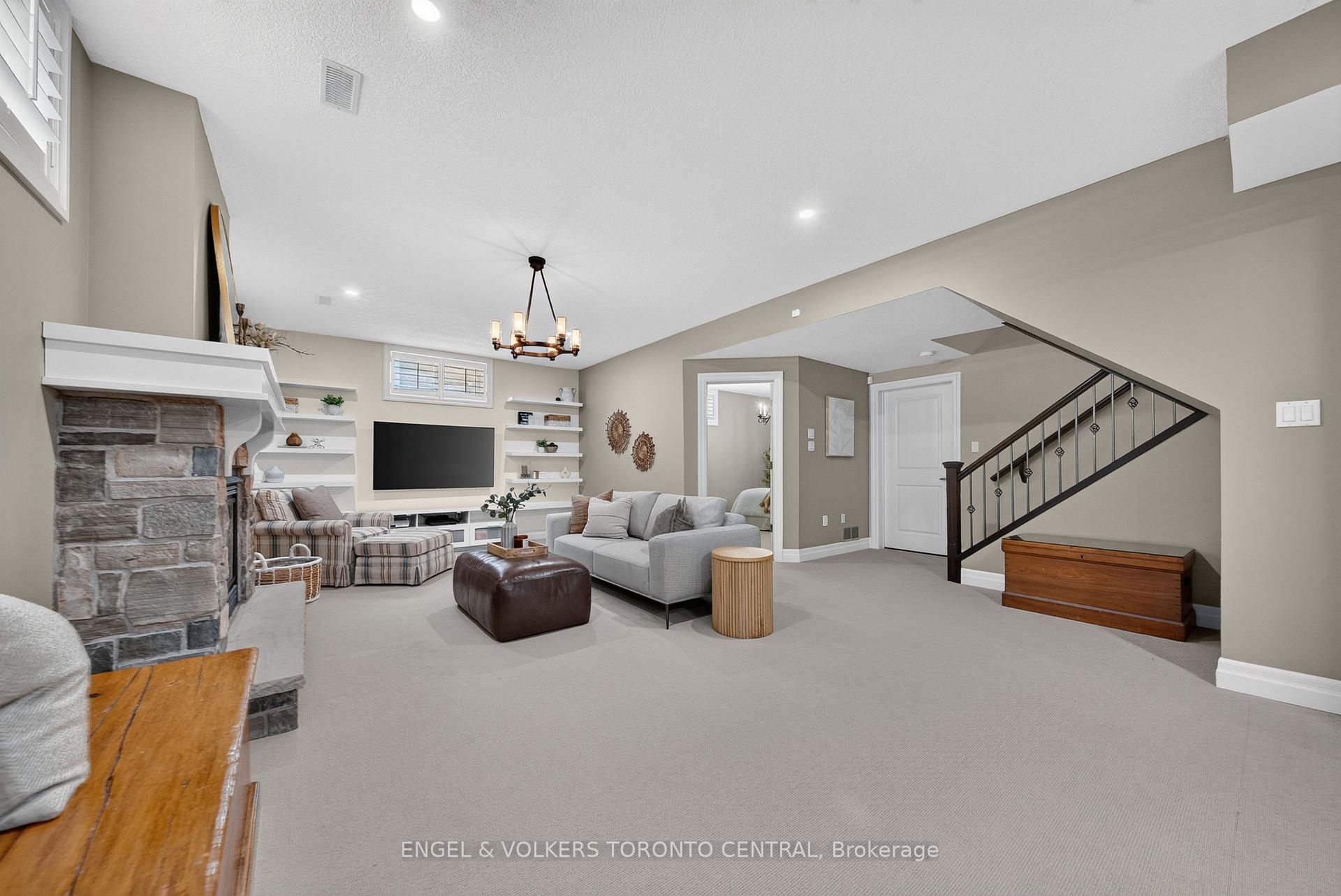 Photo 26 of 640 Chesapeake Drive, Waterloo, Eastbridge — HOMEH