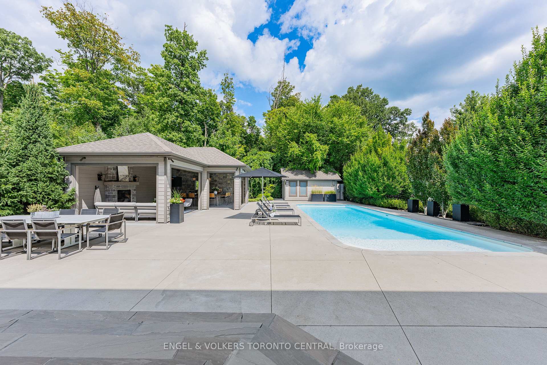 Photo 32 of 640 Chesapeake Drive, Waterloo, Eastbridge — HOMEH