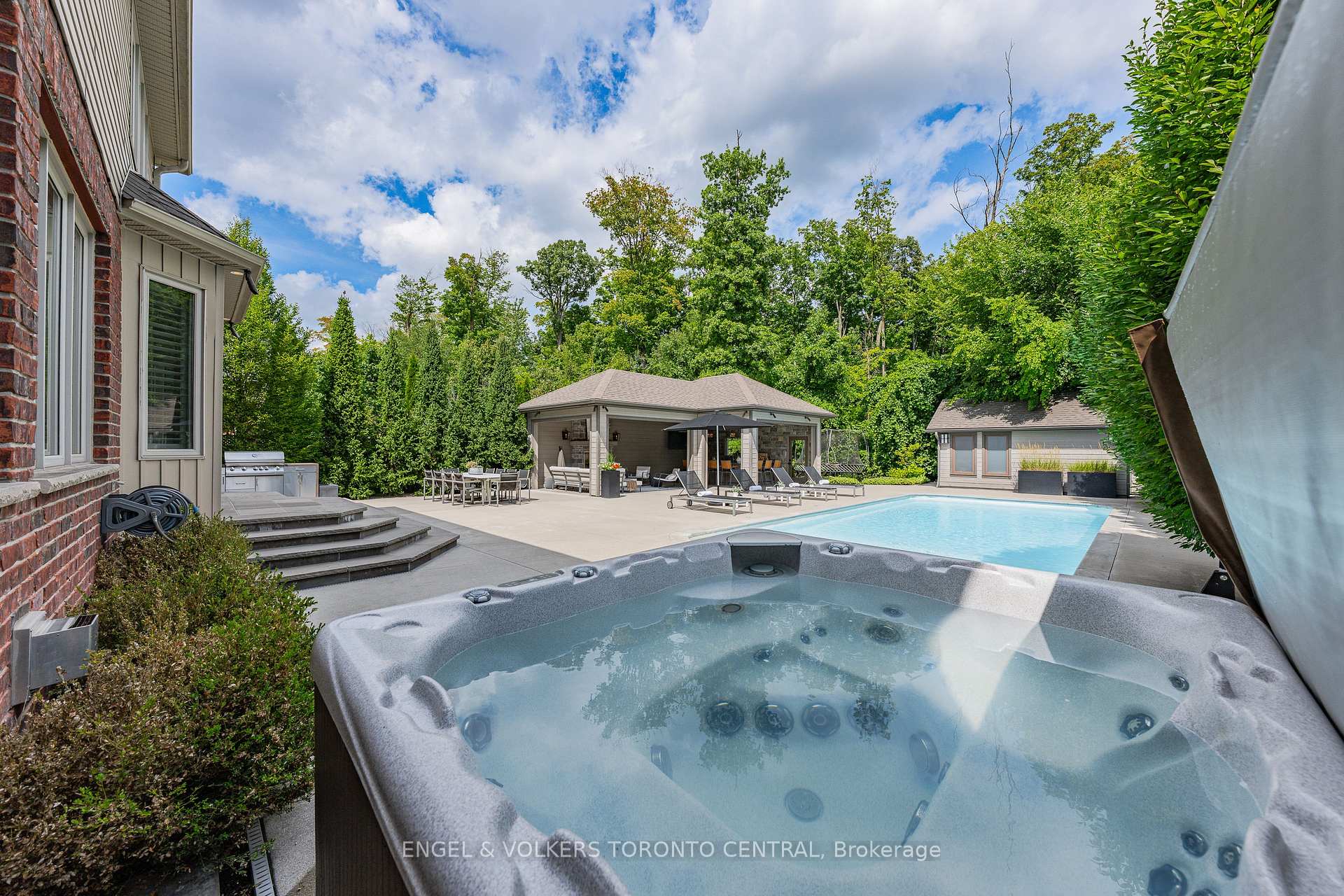 Photo 34 of 640 Chesapeake Drive, Waterloo, Eastbridge — HOMEH