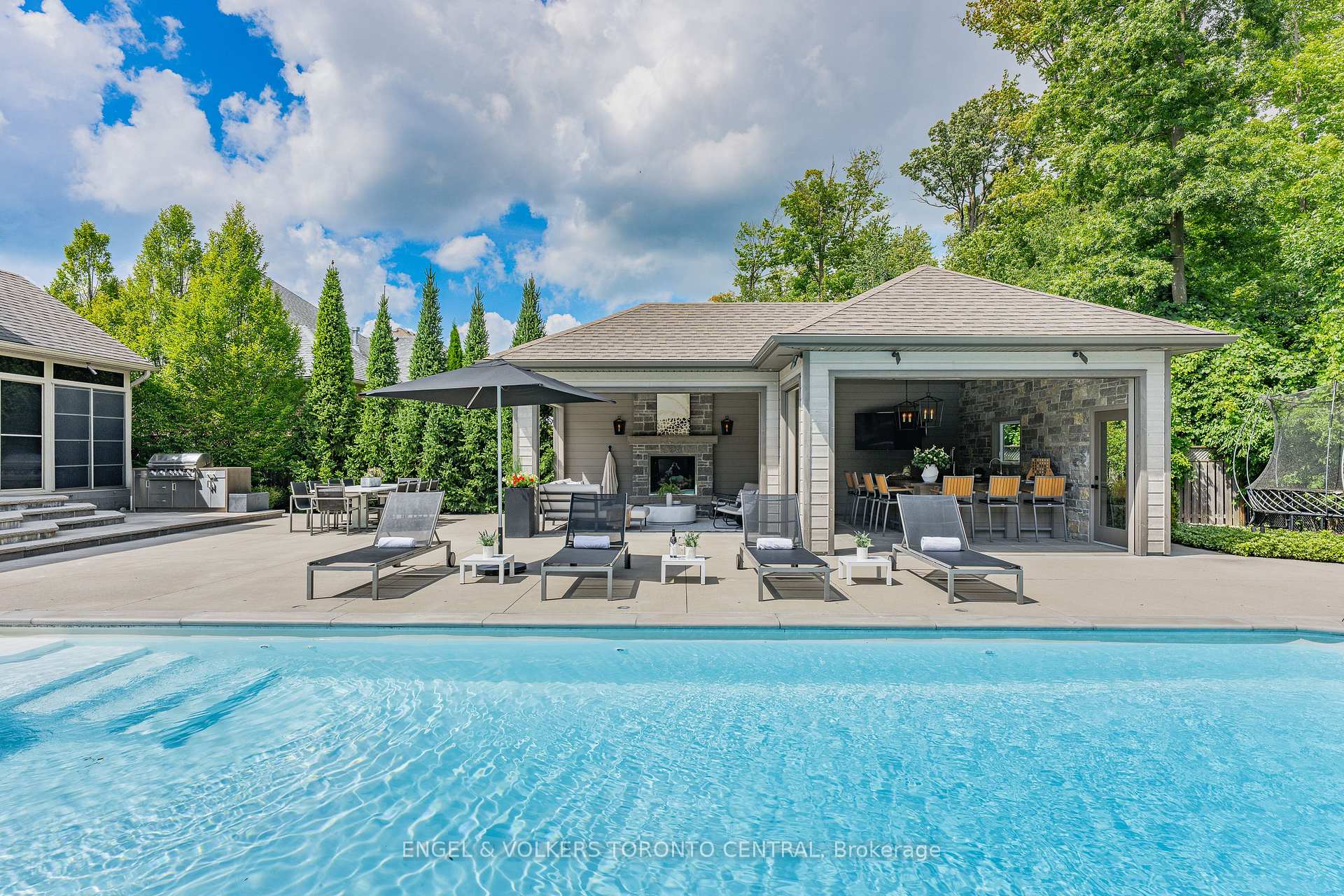 Photo 39 of 640 Chesapeake Drive, Waterloo, Eastbridge — HOMEH