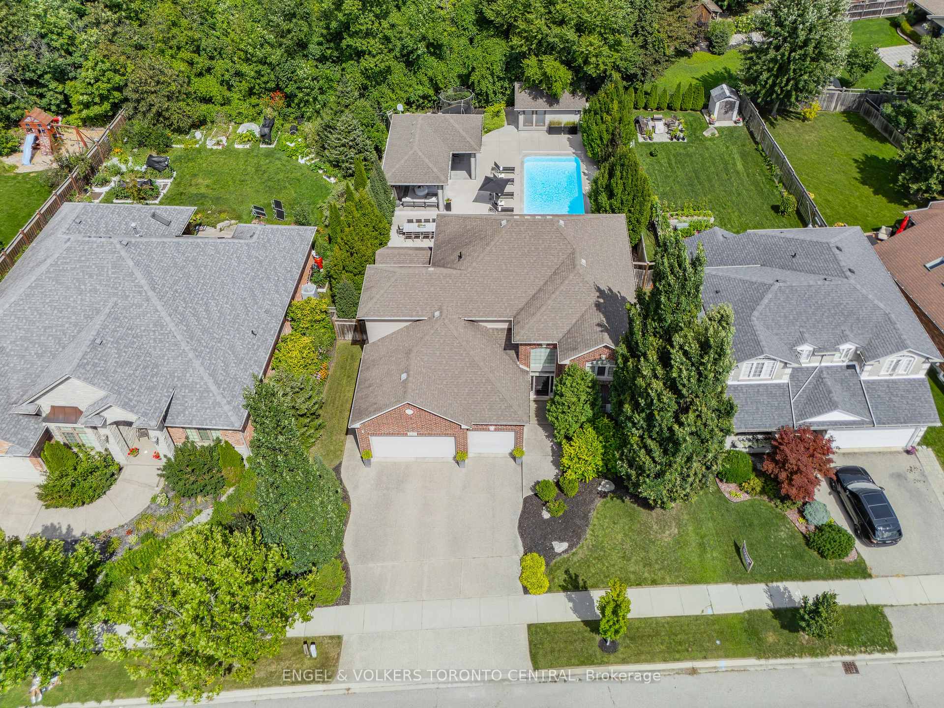 Photo 43 of 640 Chesapeake Drive, Waterloo, Eastbridge — HOMEH