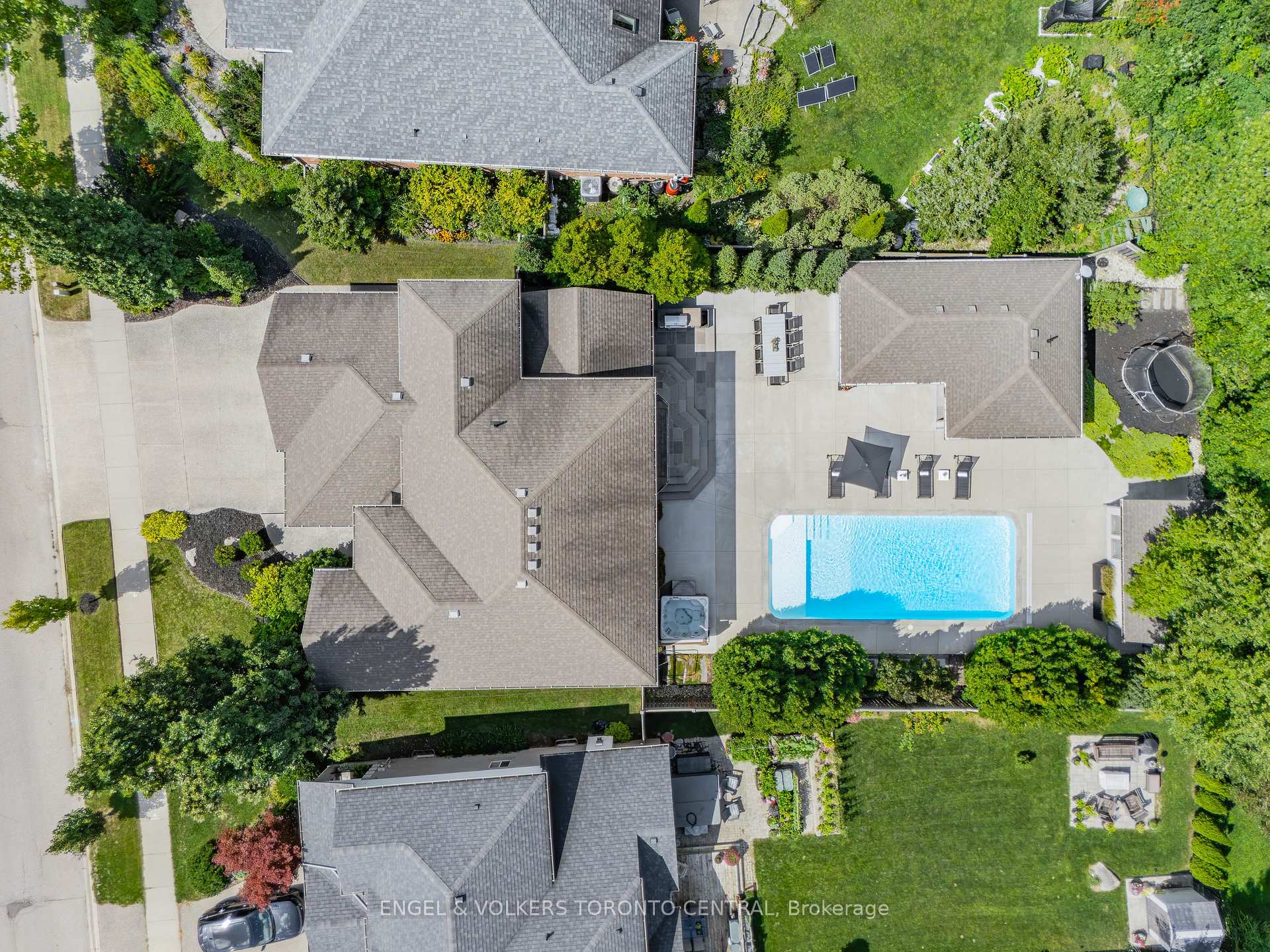 Photo 45 of 640 Chesapeake Drive, Waterloo, Eastbridge — HOMEH