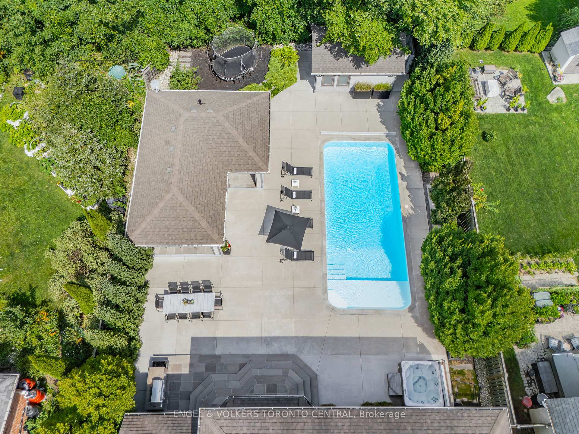 Photo 46 of 640 Chesapeake Drive, Waterloo, Eastbridge — HOMEH