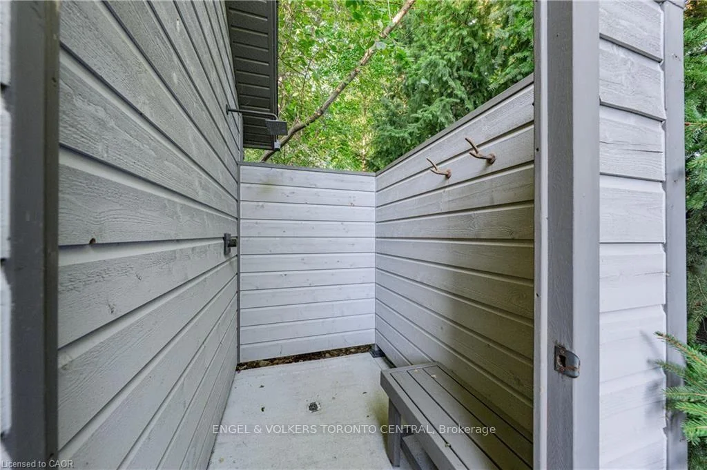Photo 42 of 640 Chesapeake Drive, Waterloo, Eastbridge — HOMEH