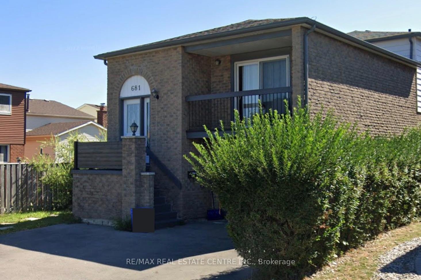 Photo 2 of Unit 2, 681 Upper Wentworth Street, Hamilton, Burkholme — HOMEH