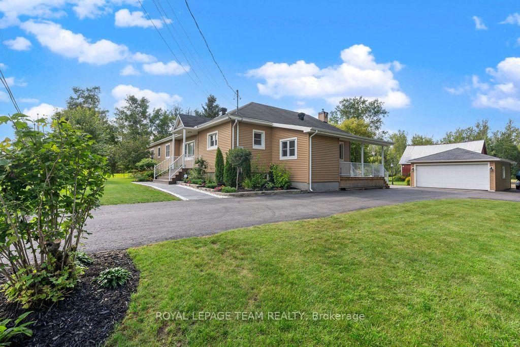 Photo 5 of 4869 Thunder Road, Ottawa, Carlsbad Springs — HOMEH
