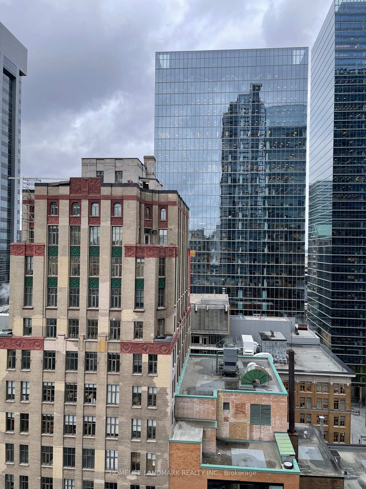 Photo 12 of Unit 2202, 70 Temperance Street, Toronto, Bay Street Corridor — HOMEH