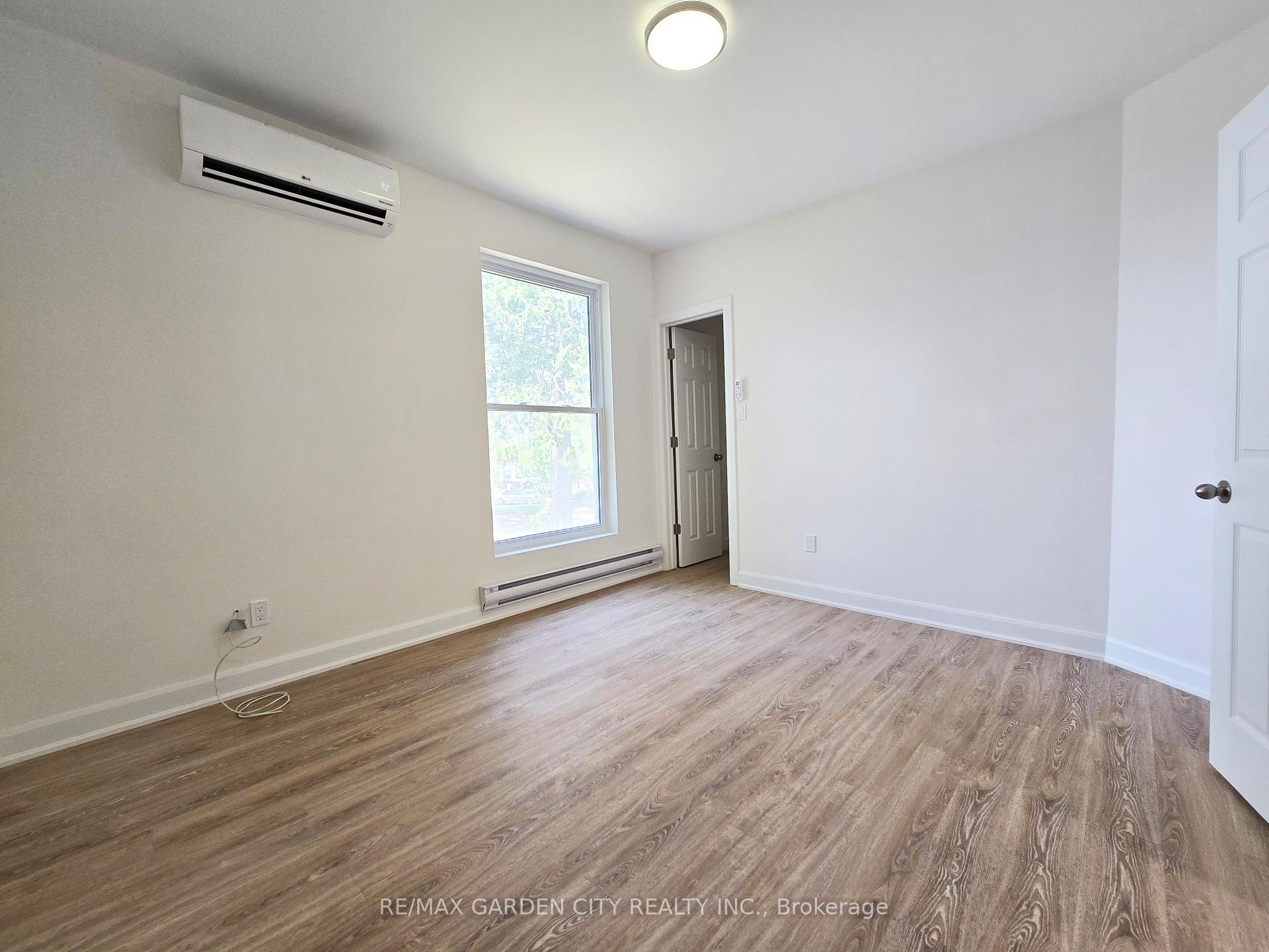 Photo 10 of Unit 2, 63 Main Street E, Grimsby, Grimsby East — HOMEH