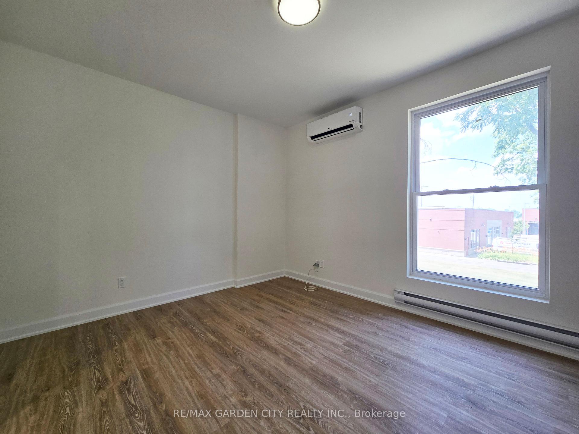 Photo 11 of Unit 2, 63 Main Street E, Grimsby, Grimsby East — HOMEH