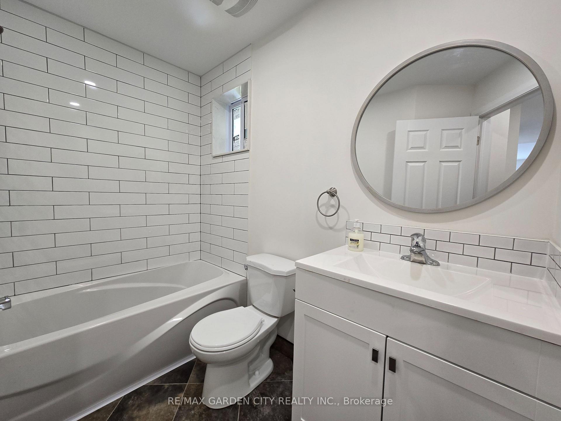 Photo 13 of Unit 2, 63 Main Street E, Grimsby, Grimsby East — HOMEH
