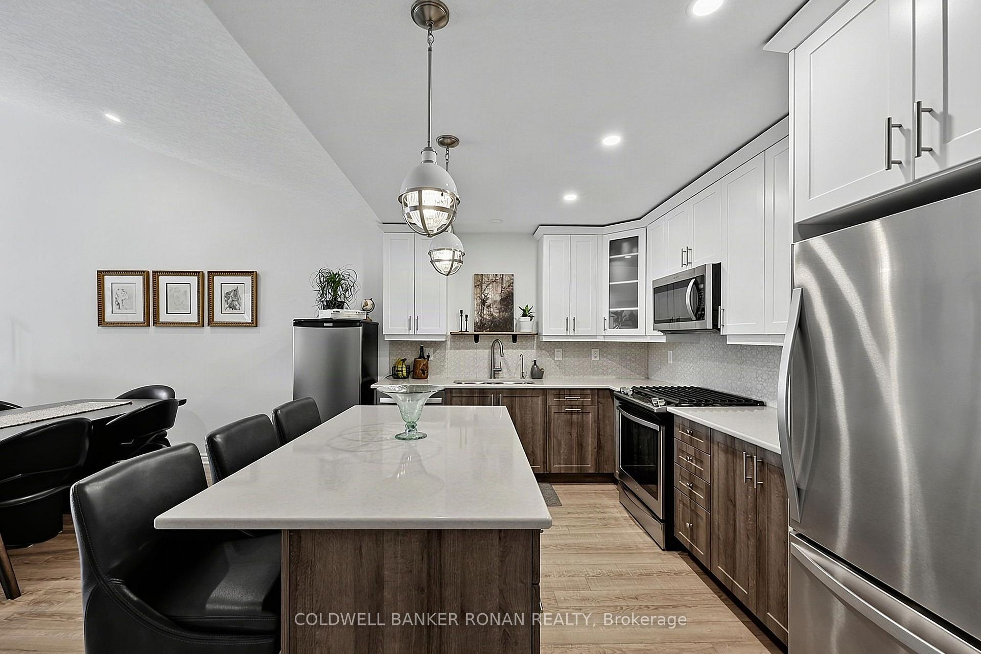 Photo 9 of 82 Ivy Crescent, Wasaga Beach — HOMEH