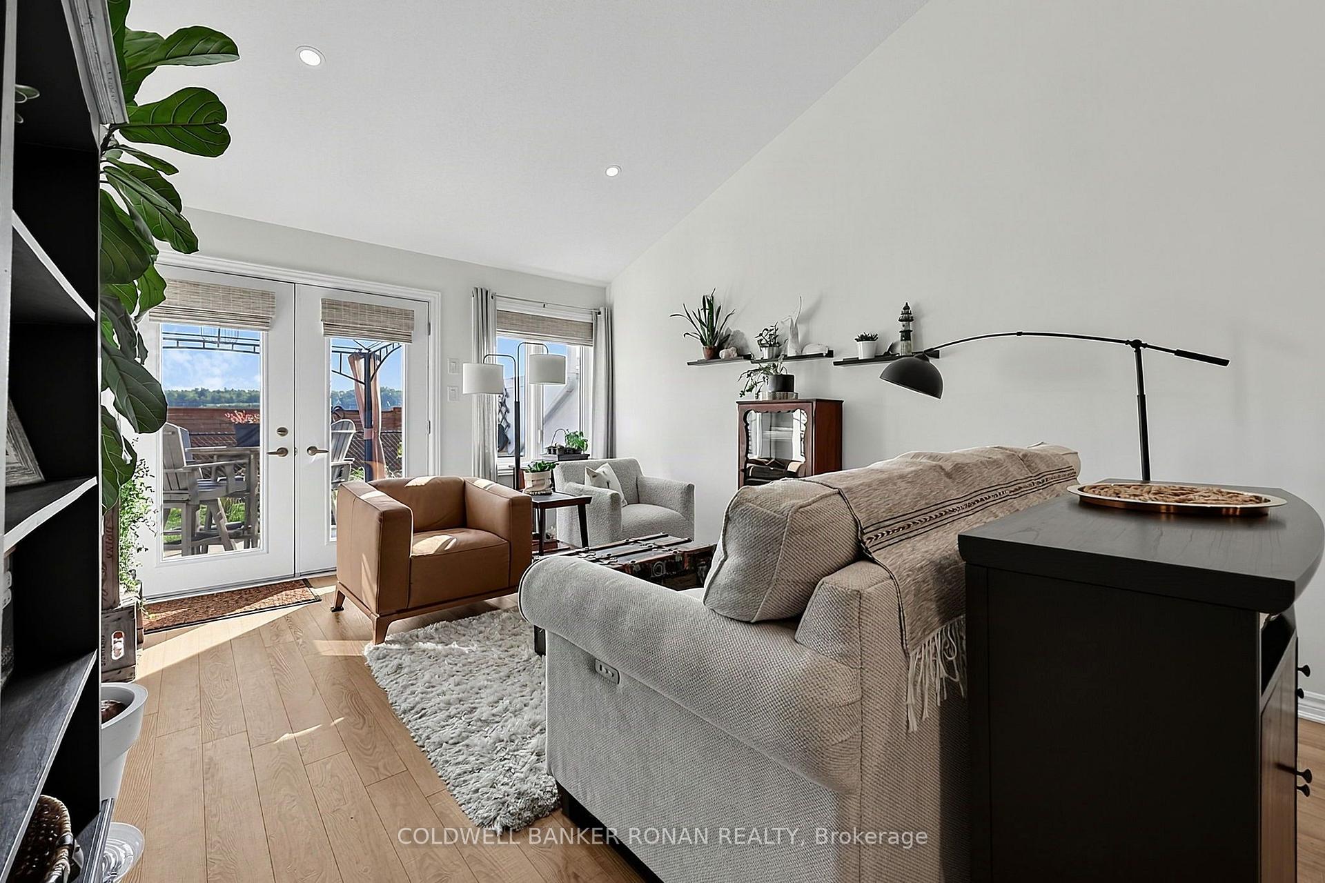 Photo 11 of 82 Ivy Crescent, Wasaga Beach — HOMEH