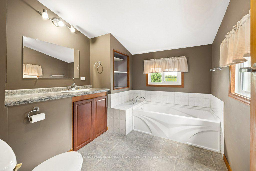 Photo 23 of 5480 42 Line, West Perth, Logan — HOMEH
