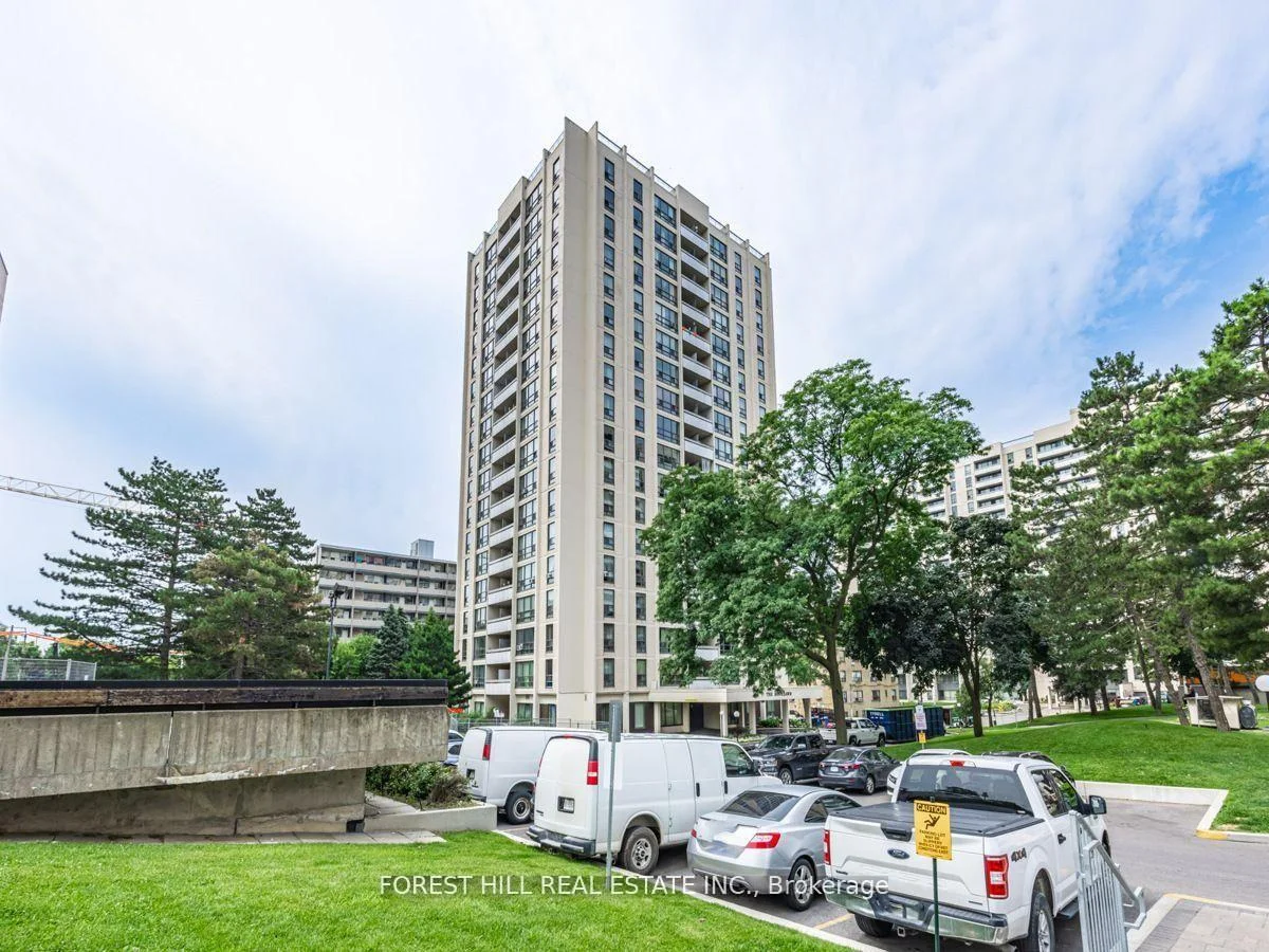Front of Unit 1201, 141 Lyon Court