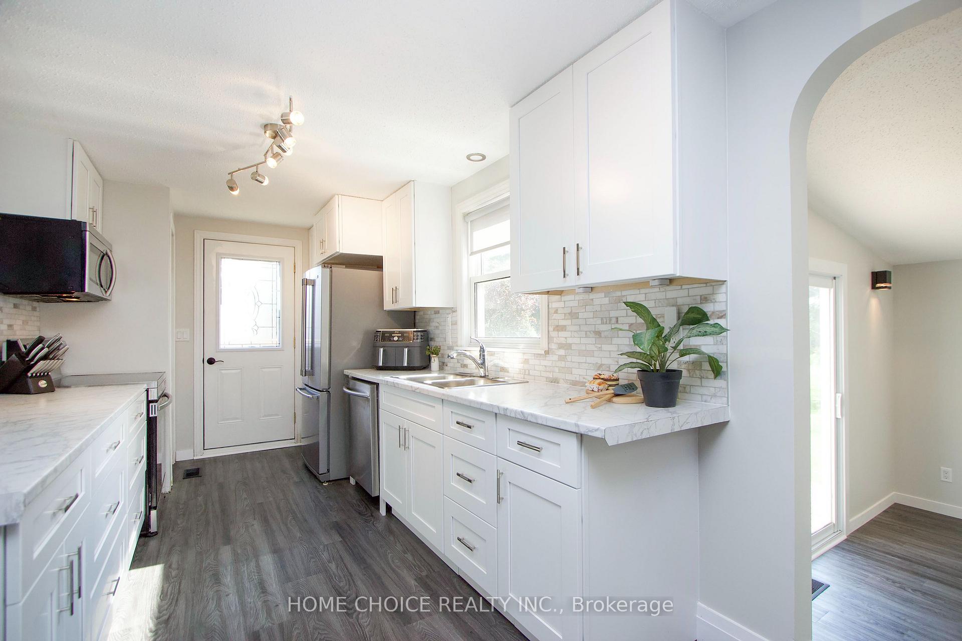 Photo 12 of 5 Driftwood Lane, Clarington, Newcastle — HOMEH