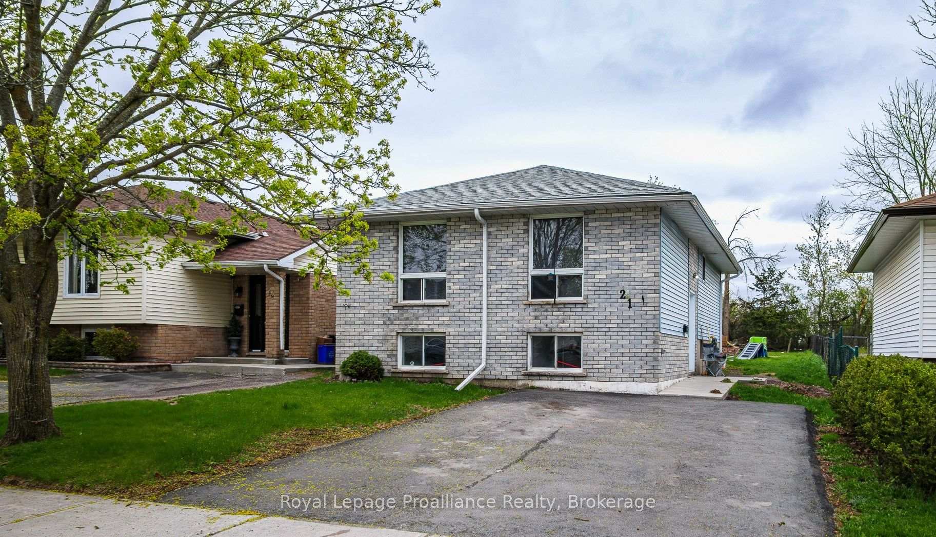 Photo 1 of 21 Pepper Avenue, Belleville, Belleville Ward — HOMEH