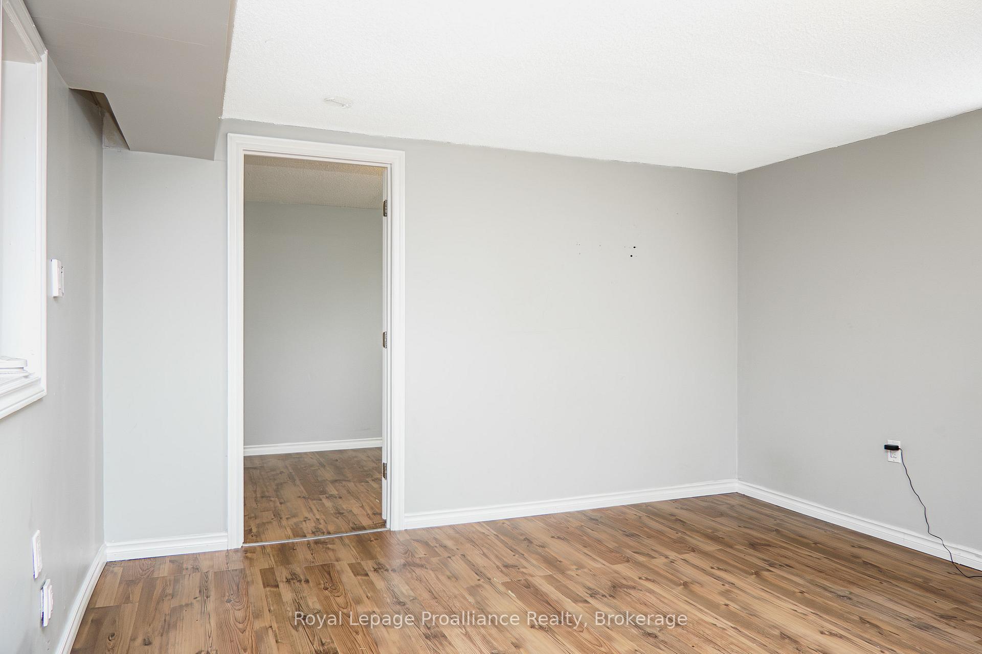 Photo 5 of 21 Pepper Avenue, Belleville, Belleville Ward — HOMEH