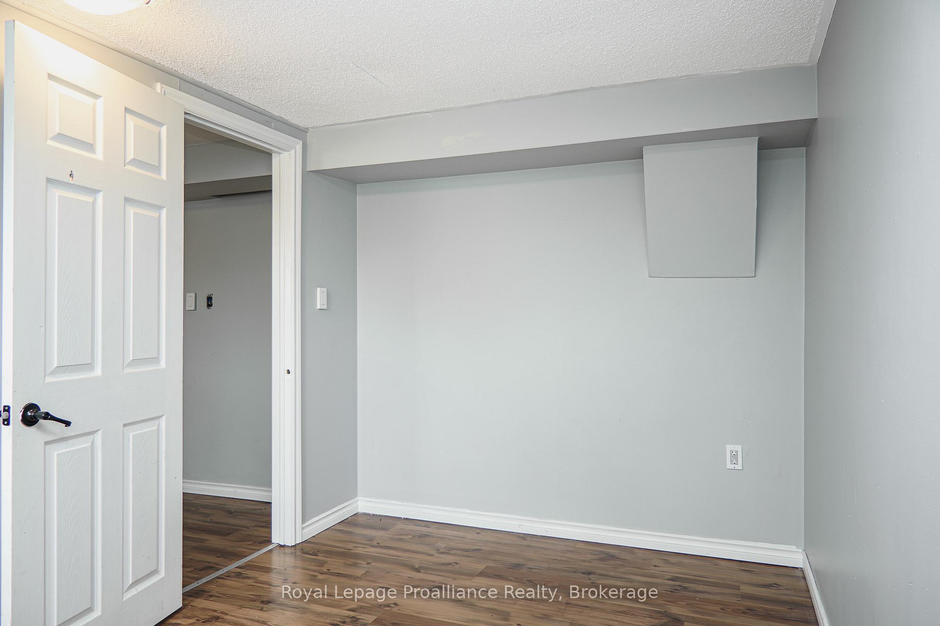 Photo 6 of 21 Pepper Avenue, Belleville, Belleville Ward — HOMEH