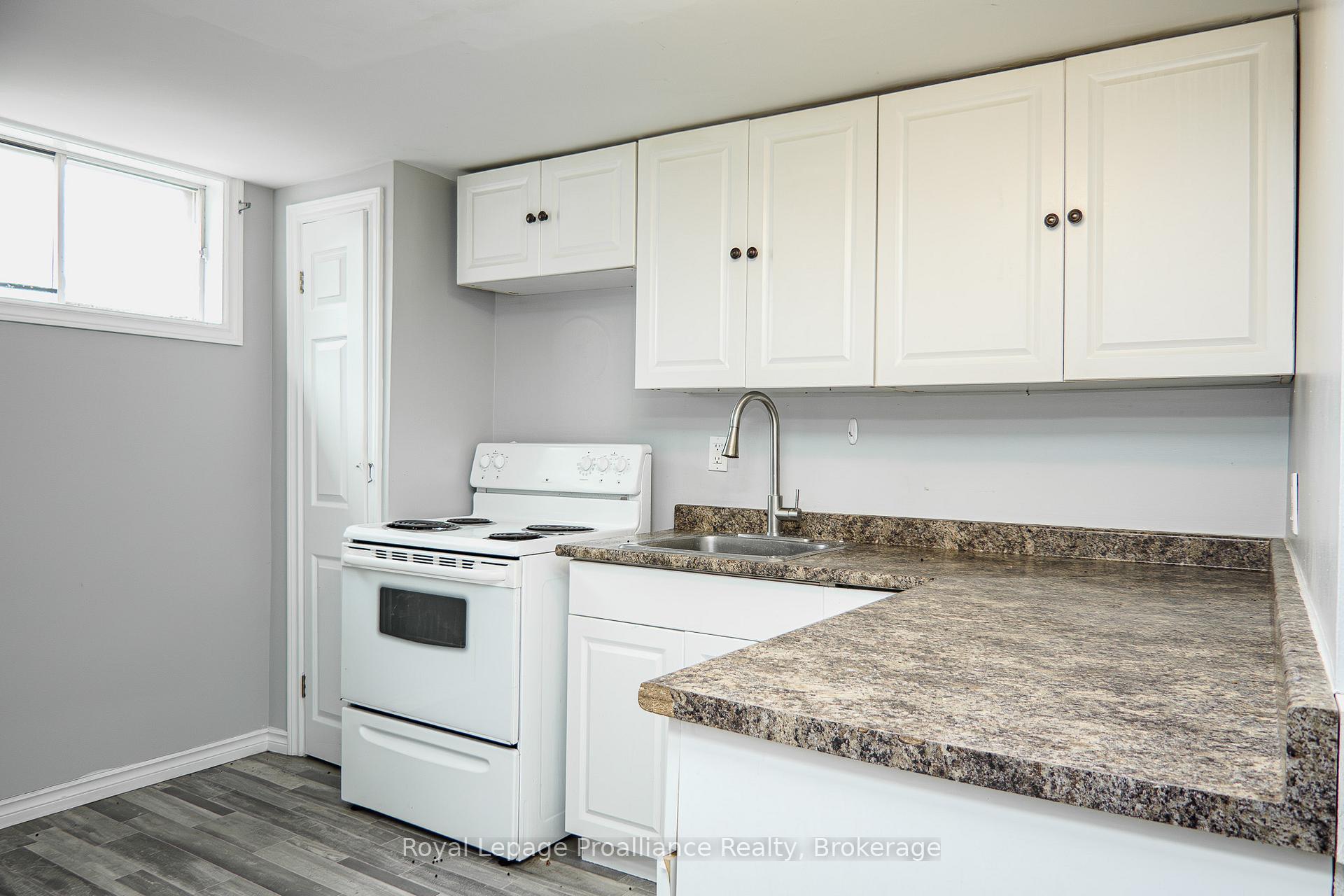 Photo 7 of 21 Pepper Avenue, Belleville, Belleville Ward — HOMEH