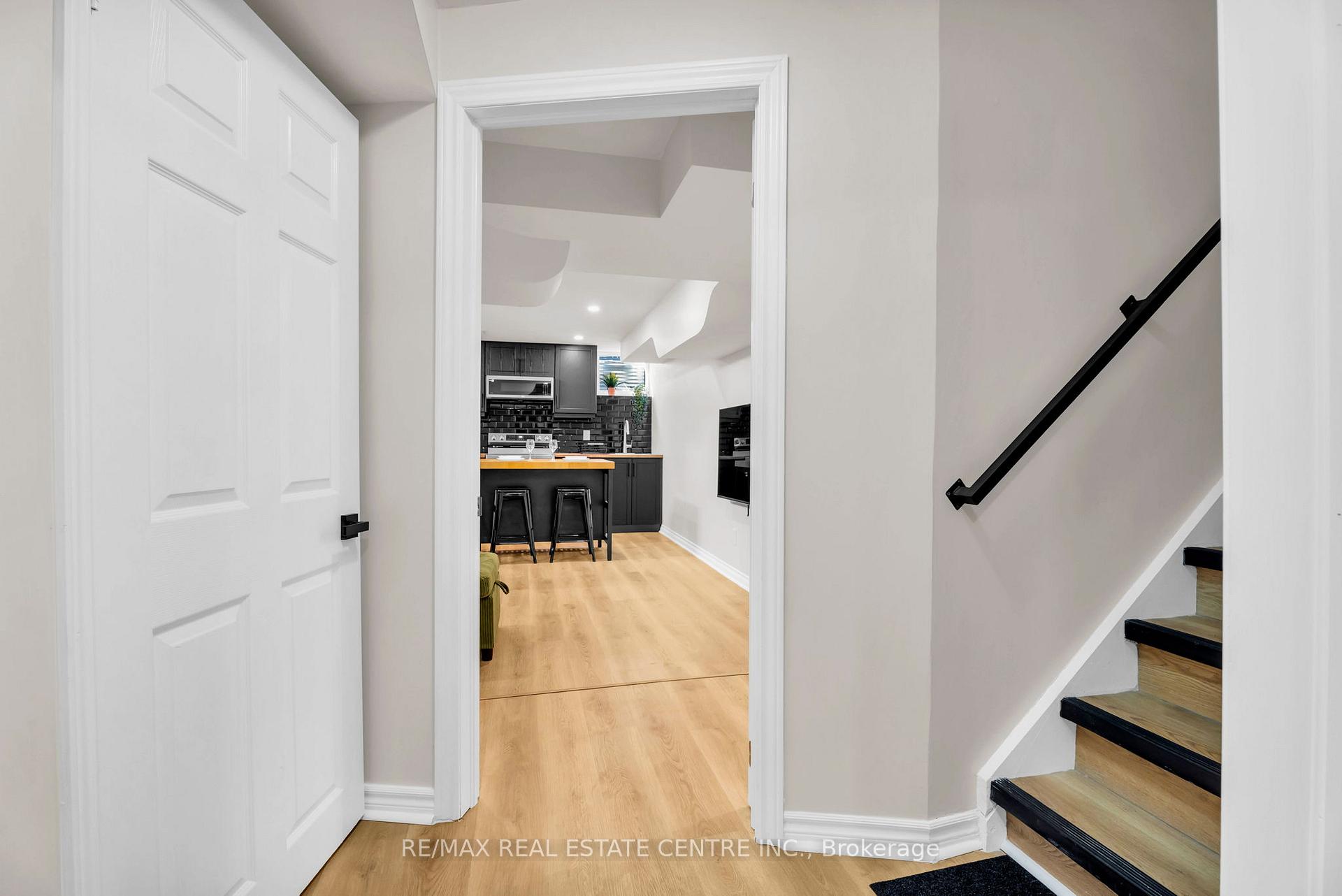 Photo 3 of 67 Ferdinand Avenue, Vaughan, Vellore Village — HOMEH