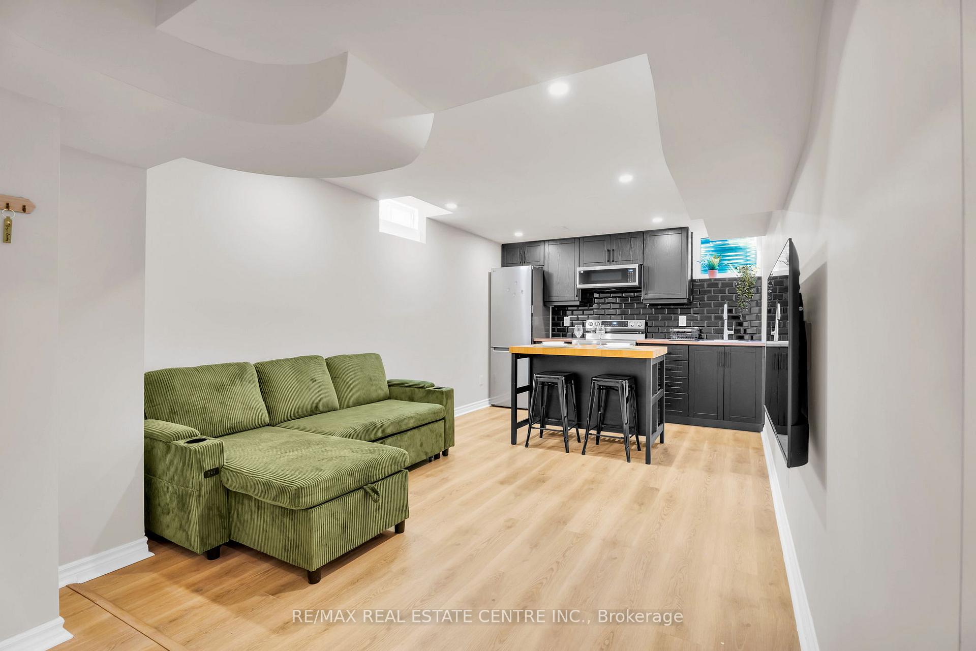 Photo 6 of 67 Ferdinand Avenue, Vaughan, Vellore Village — HOMEH