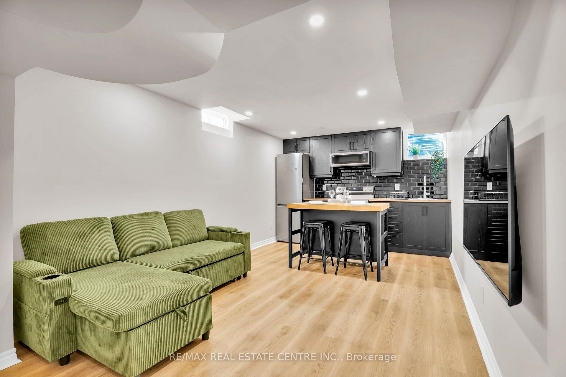 Photo 7 of 67 Ferdinand Avenue, Vaughan, Vellore Village — HOMEH