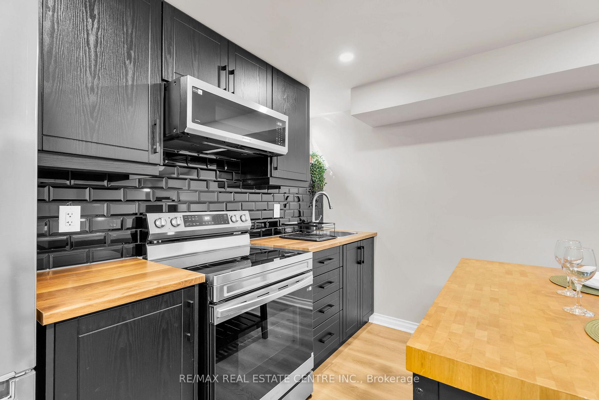 Photo 13 of 67 Ferdinand Avenue, Vaughan, Vellore Village — HOMEH