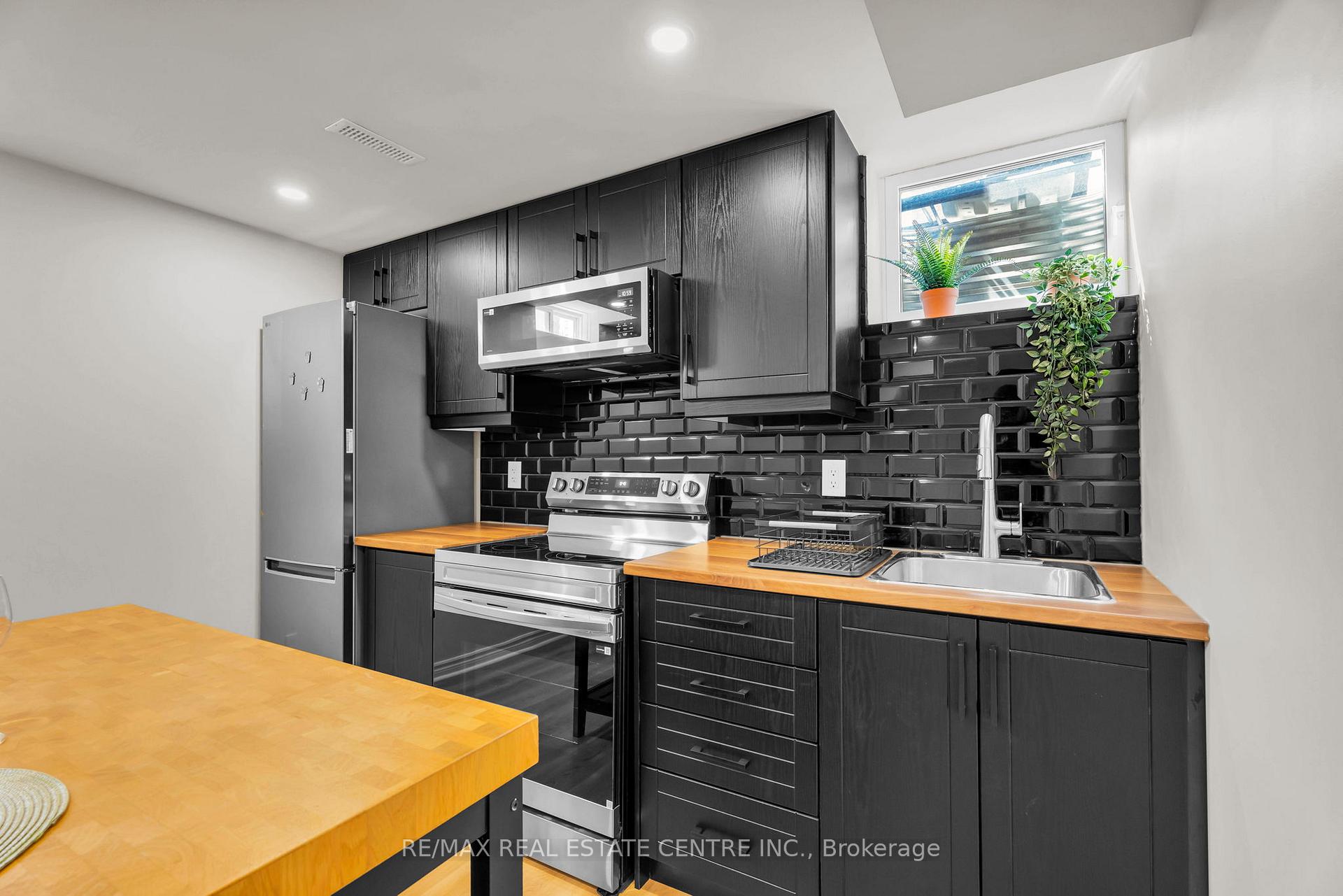 Photo 14 of 67 Ferdinand Avenue, Vaughan, Vellore Village — HOMEH