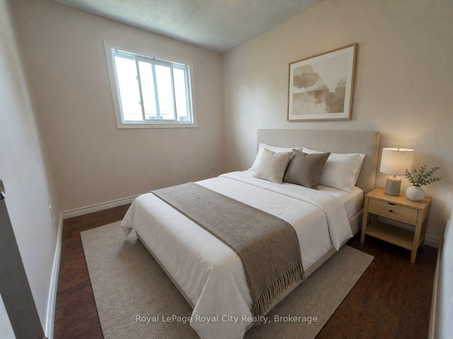 Photo 18 of 34 Nora Court, Cambridge, Silver Heights — HOMEH
