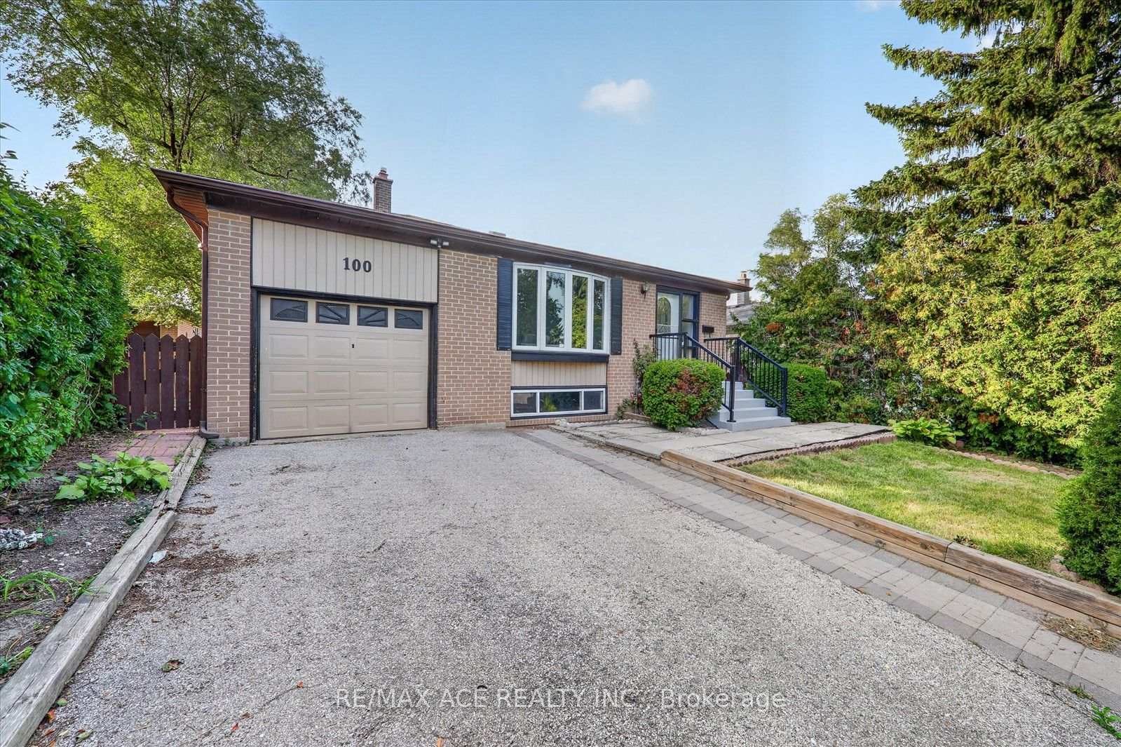 Photo 2 of 100 Merkley Square, Scarborough, Morningside — HOMEH