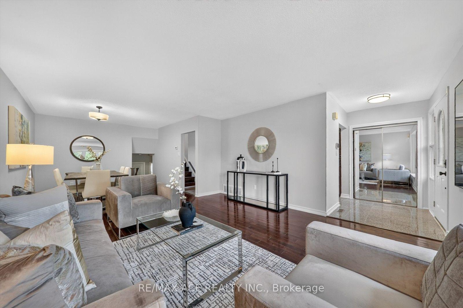 Photo 7 of 100 Merkley Square, Scarborough, Morningside — HOMEH