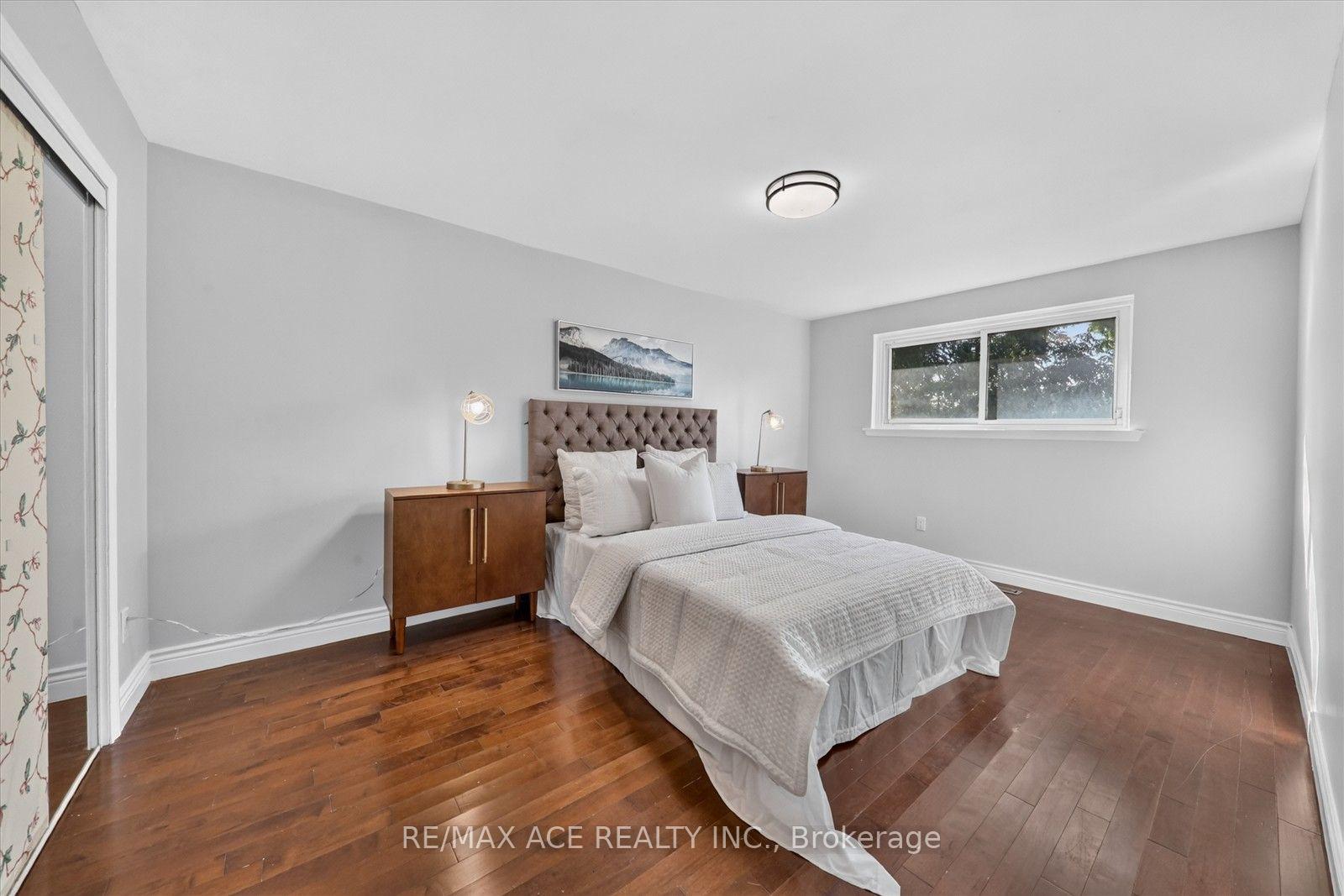Photo 18 of 100 Merkley Square, Scarborough, Morningside — HOMEH
