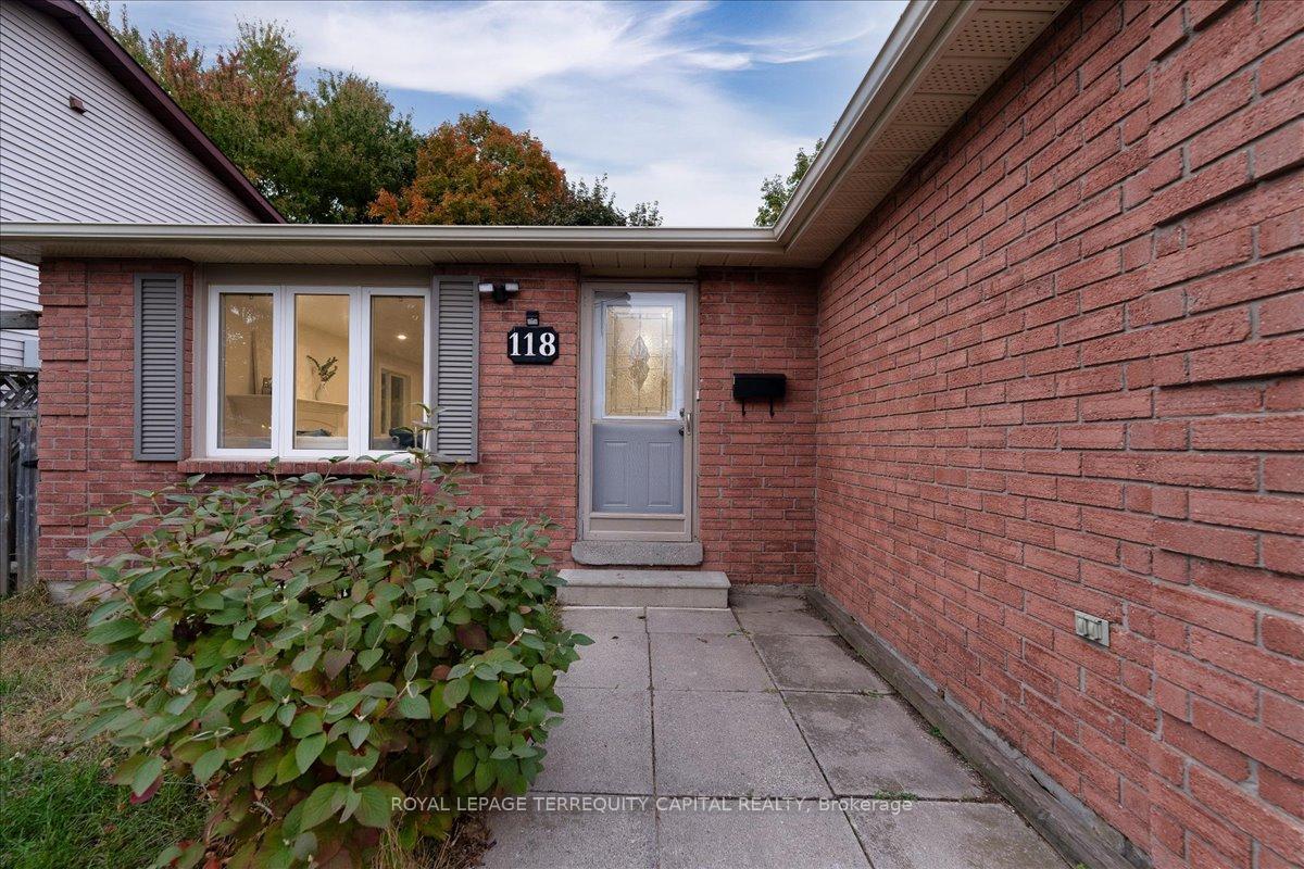 Photo 6 of Unit Upper, 118 Shakespeare Crescent, Barrie, Letitia Heights — HOMEH