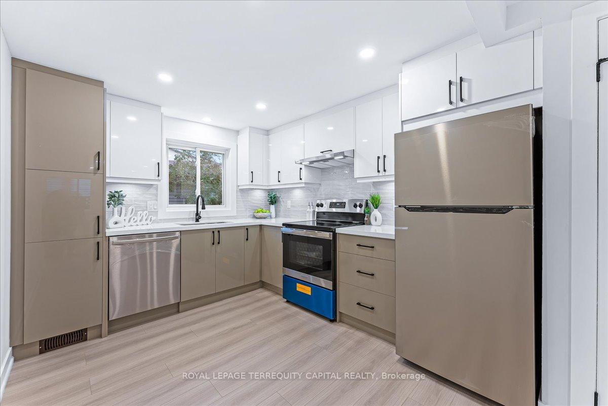 Photo 15 of Unit Upper, 118 Shakespeare Crescent, Barrie, Letitia Heights — HOMEH