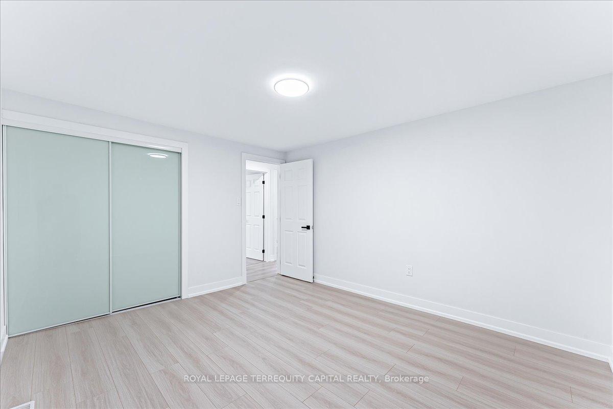 Photo 26 of Unit Upper, 118 Shakespeare Crescent, Barrie, Letitia Heights — HOMEH