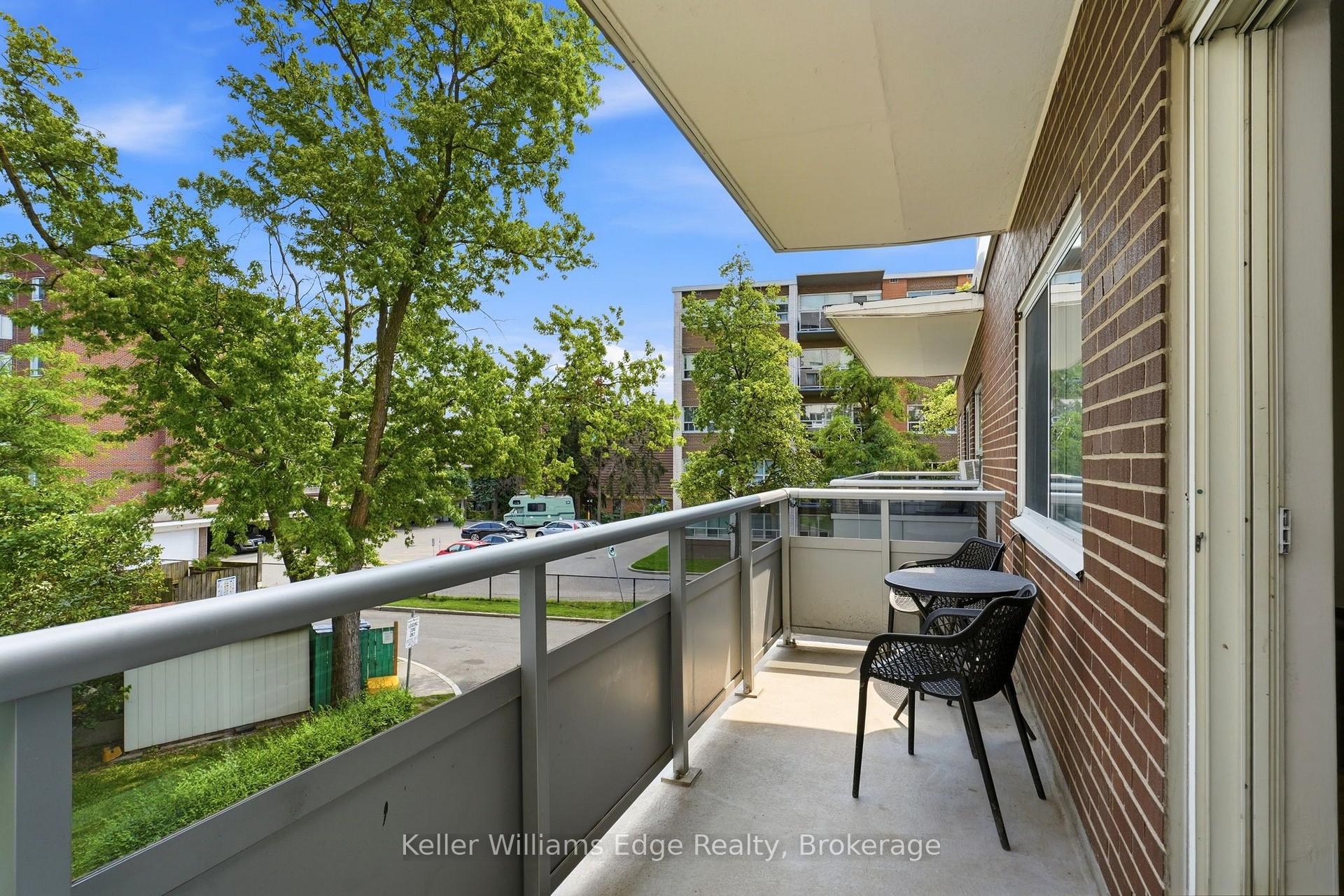 Photo 2 of 785 Browns Line, Etobicoke, Alderwood — HOMEH