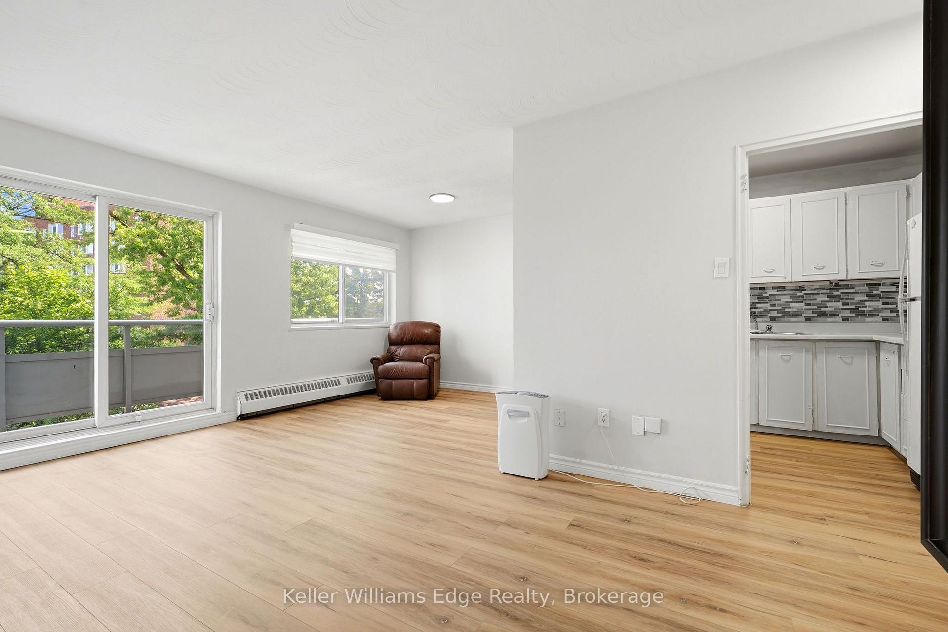 Photo 8 of 785 Browns Line, Etobicoke, Alderwood — HOMEH