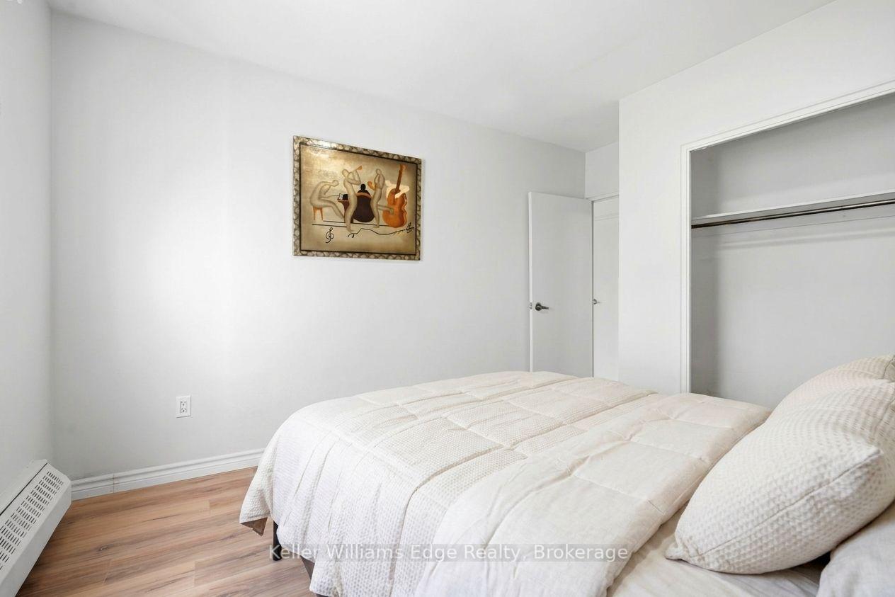 Photo 13 of 785 Browns Line, Etobicoke, Alderwood — HOMEH