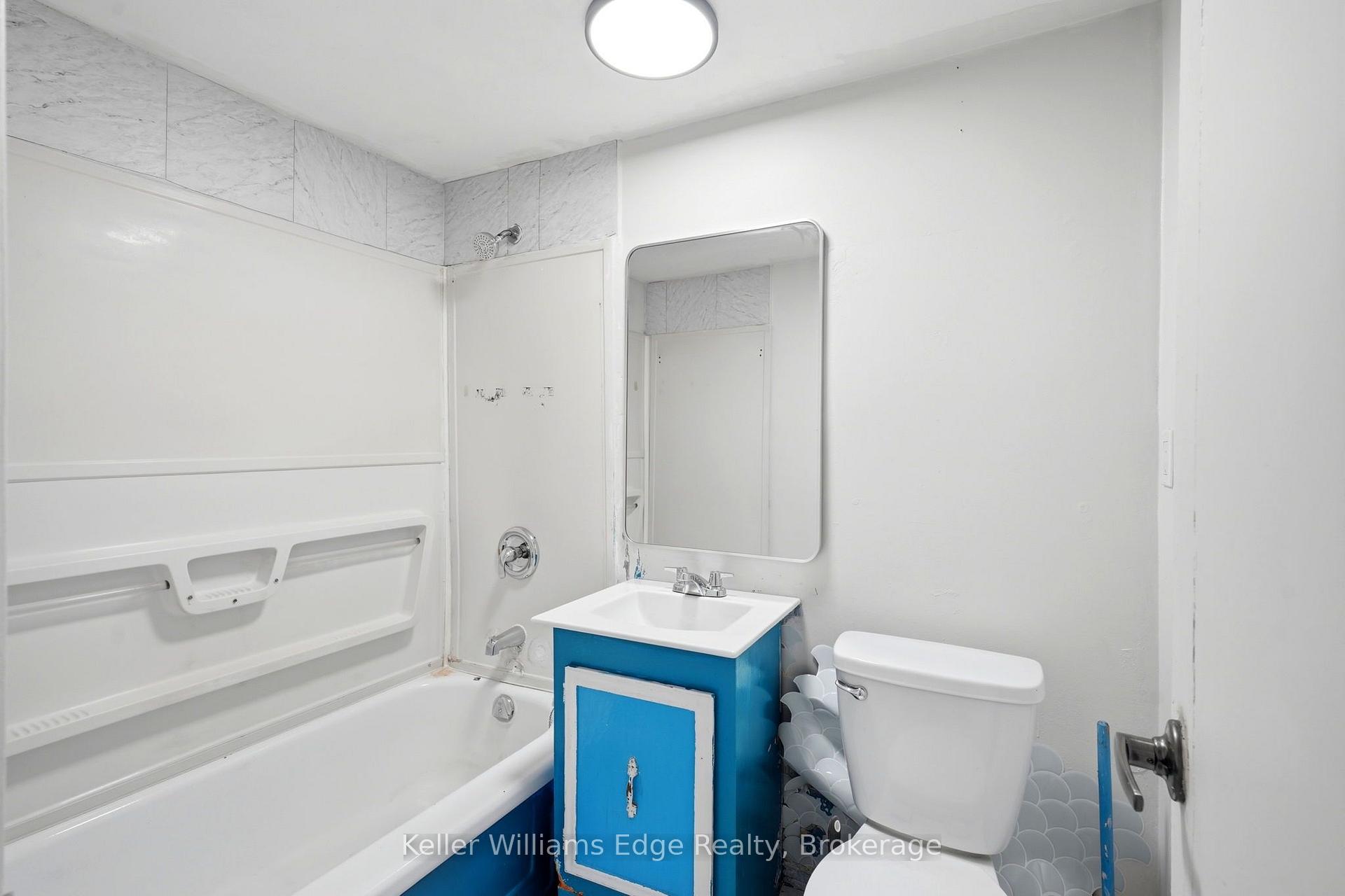 Photo 14 of 785 Browns Line, Etobicoke, Alderwood — HOMEH