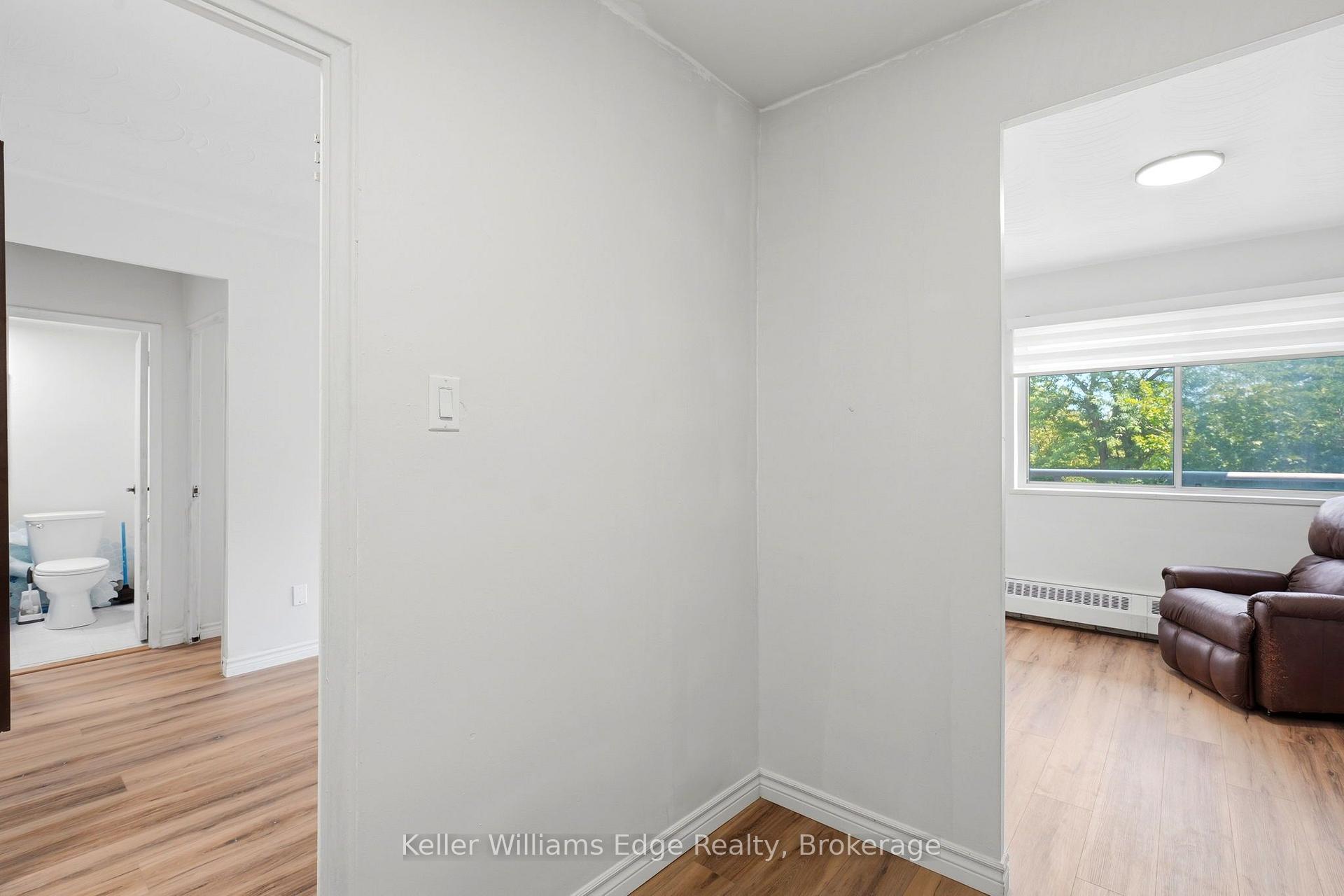 Photo 15 of 785 Browns Line, Etobicoke, Alderwood — HOMEH